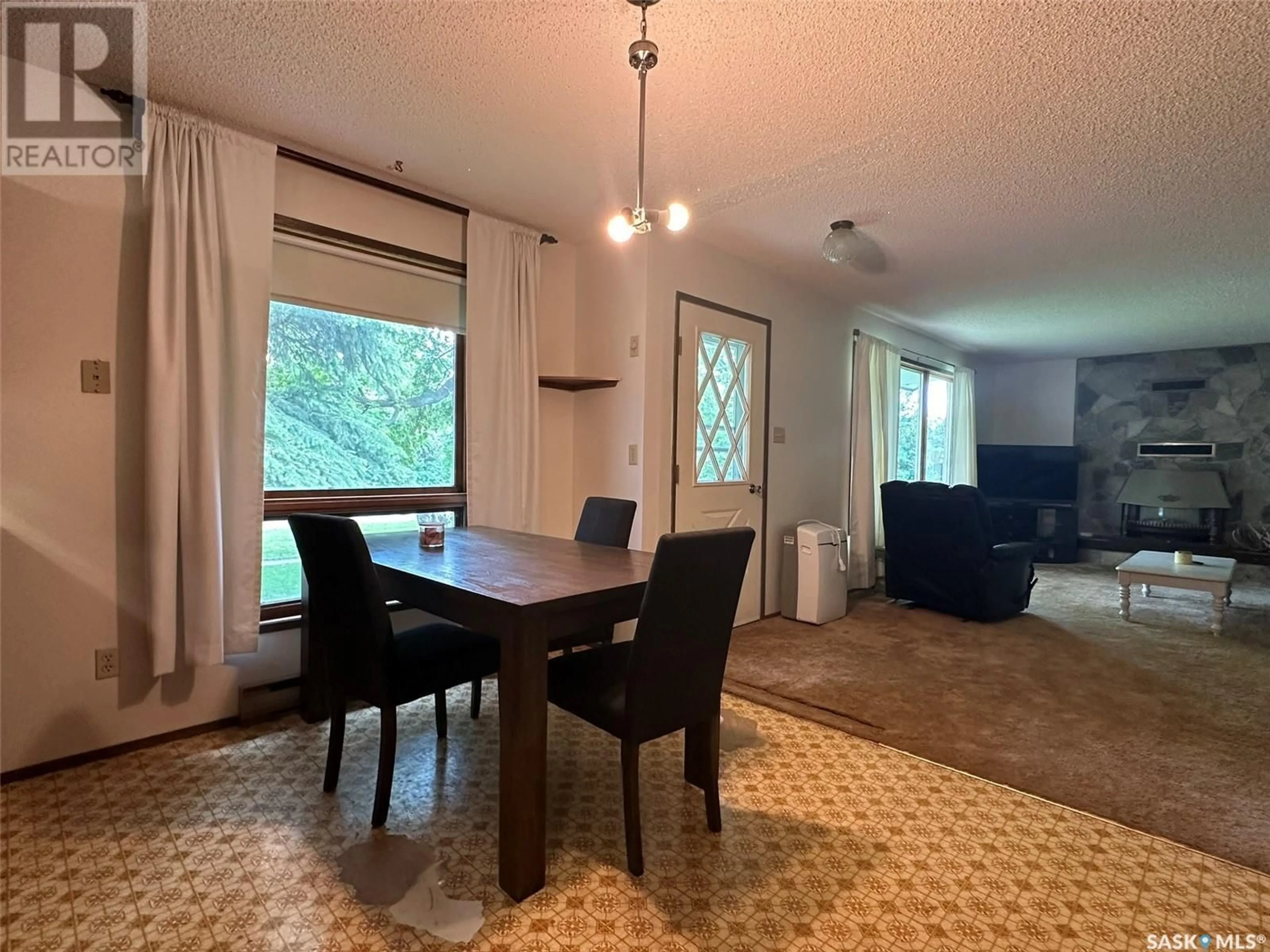 Dining room for 71 Assiniboia STREET, Eyebrow Saskatchewan S0H1L0