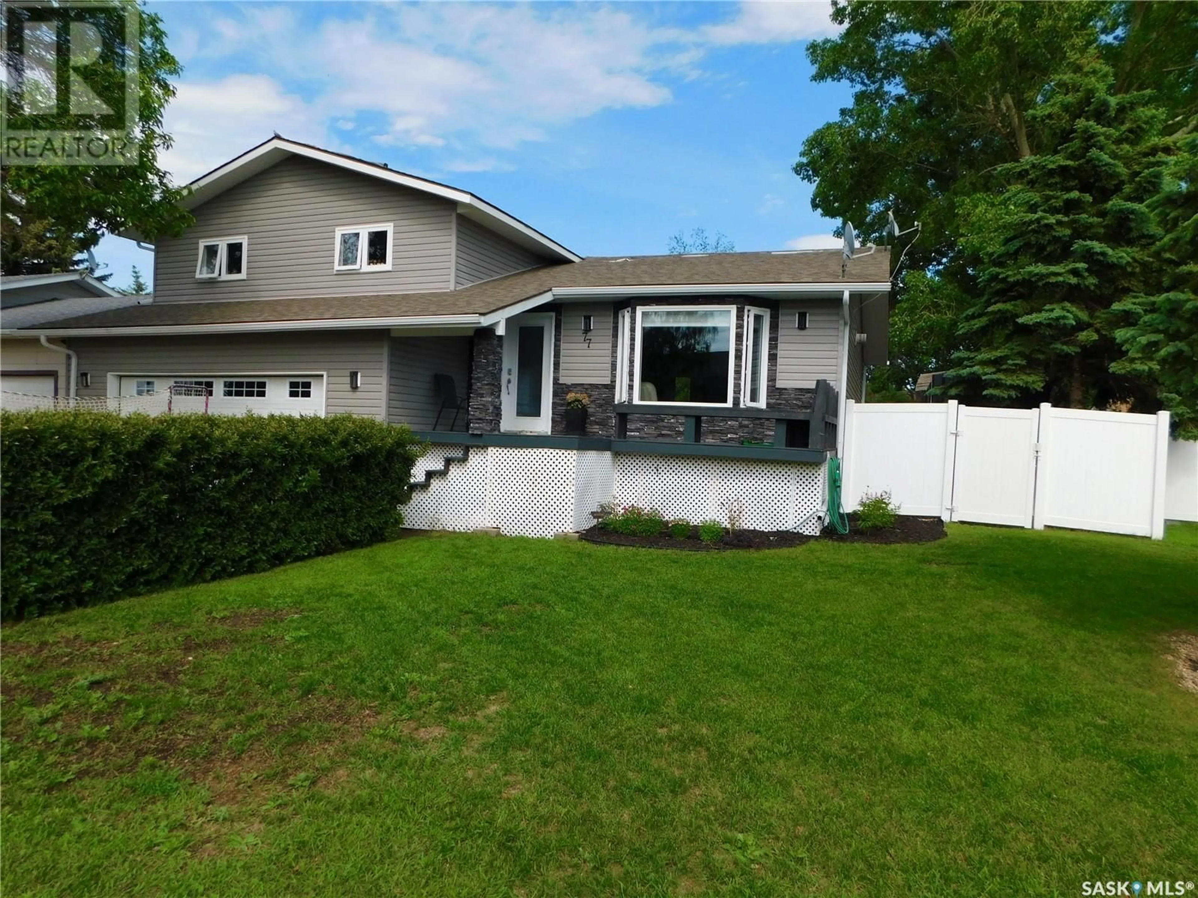 Frontside or backside of a home for 77 Patricia DRIVE, Coronach Saskatchewan S0H0B0