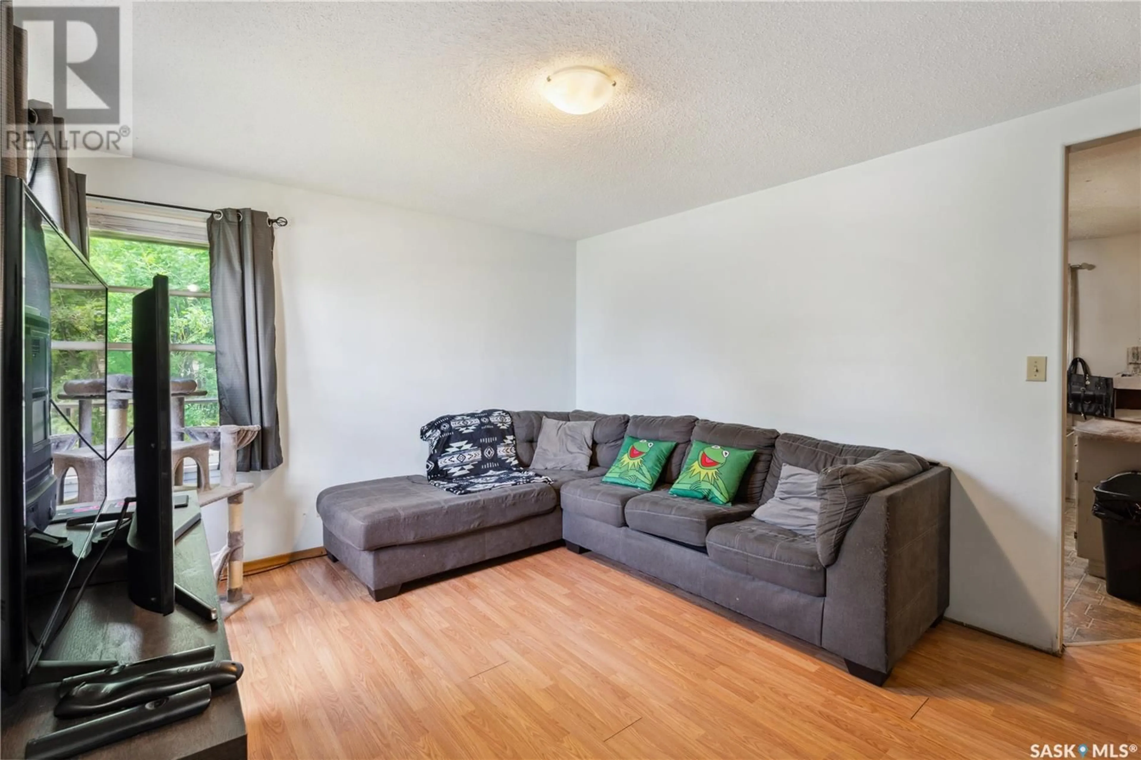 Living room for 701 7th STREET E, Prince Albert Saskatchewan S6V0S9