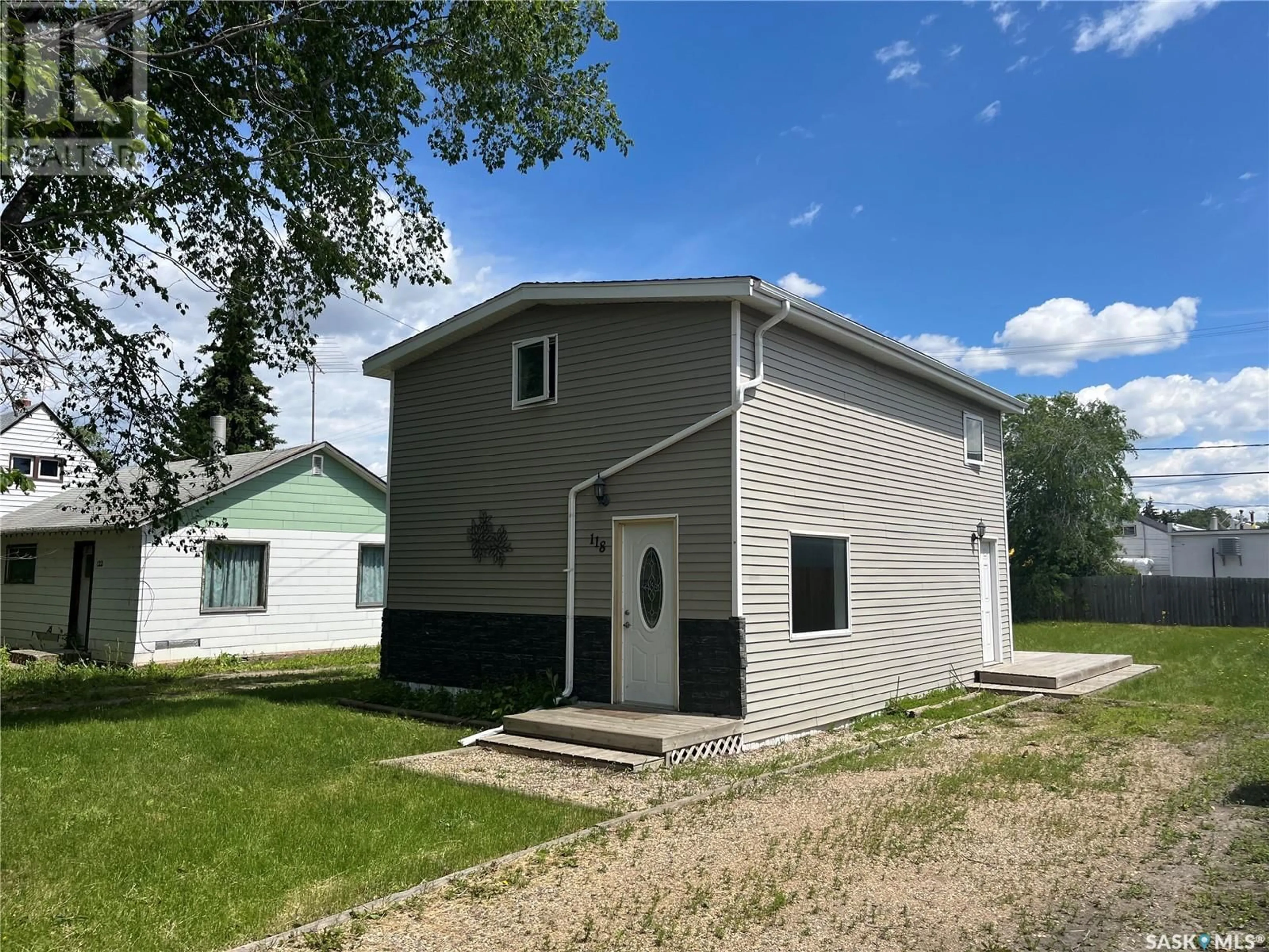 Outside view for 118 1st STREET NW, Wadena Saskatchewan S0A4J0