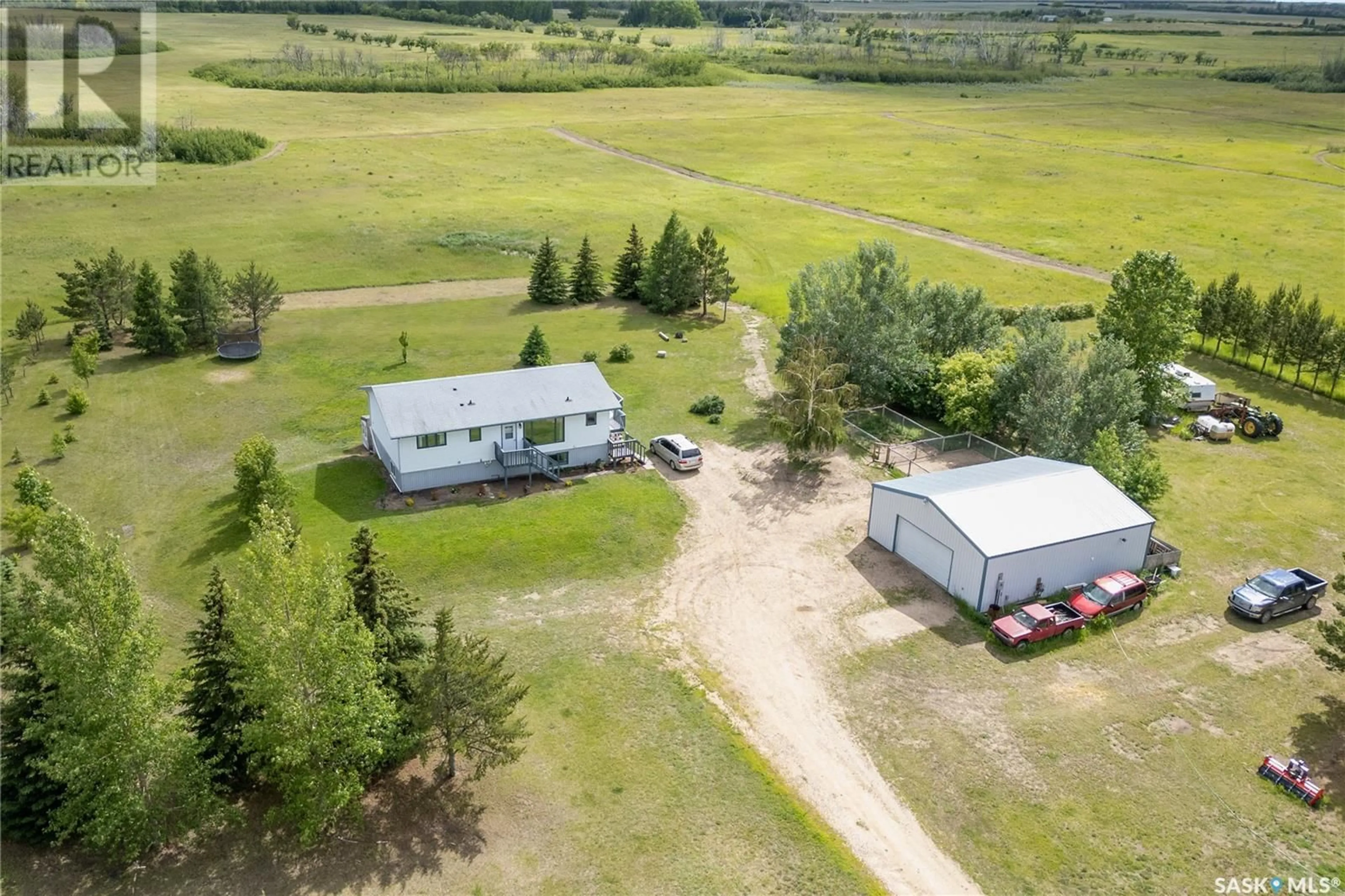 Outside view for West Clavet Acreage, Blucher Rm No. 343 Saskatchewan S0K0Y0