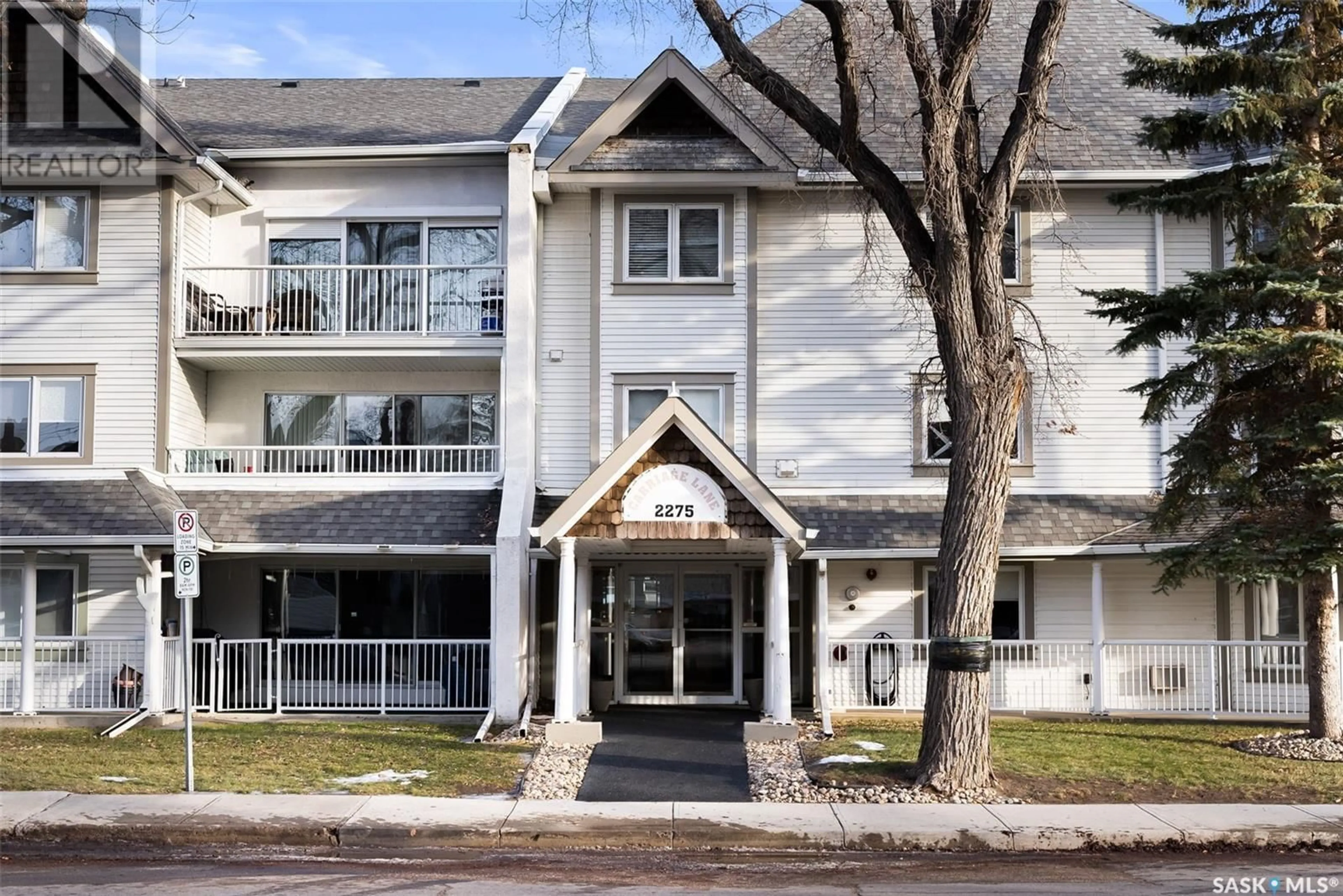 A pic from exterior of the house or condo for 105 2275 McIntyre STREET, Regina Saskatchewan S4P2S1