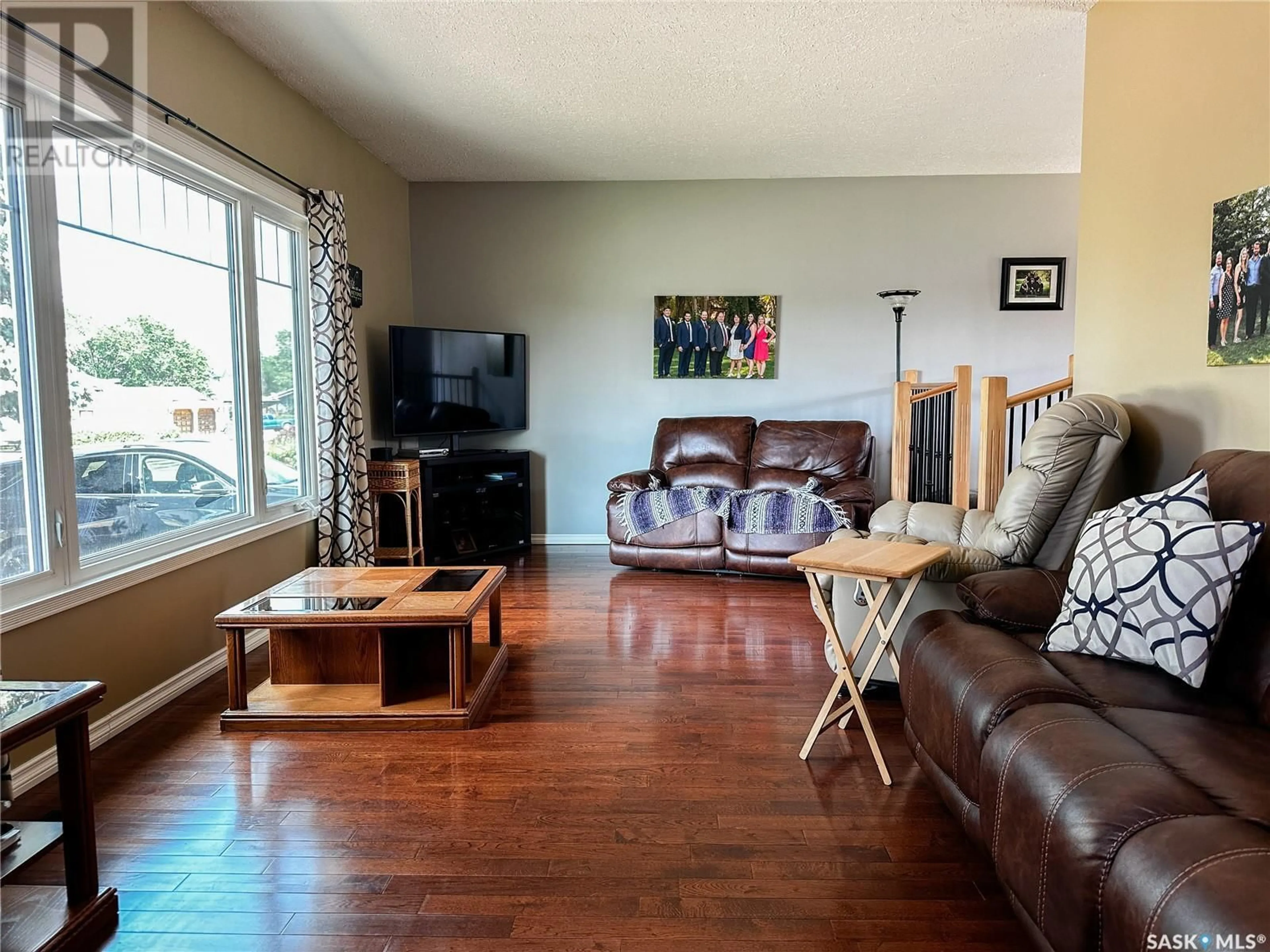 Living room for 331 32nd STREET, Battleford Saskatchewan S0M0E0