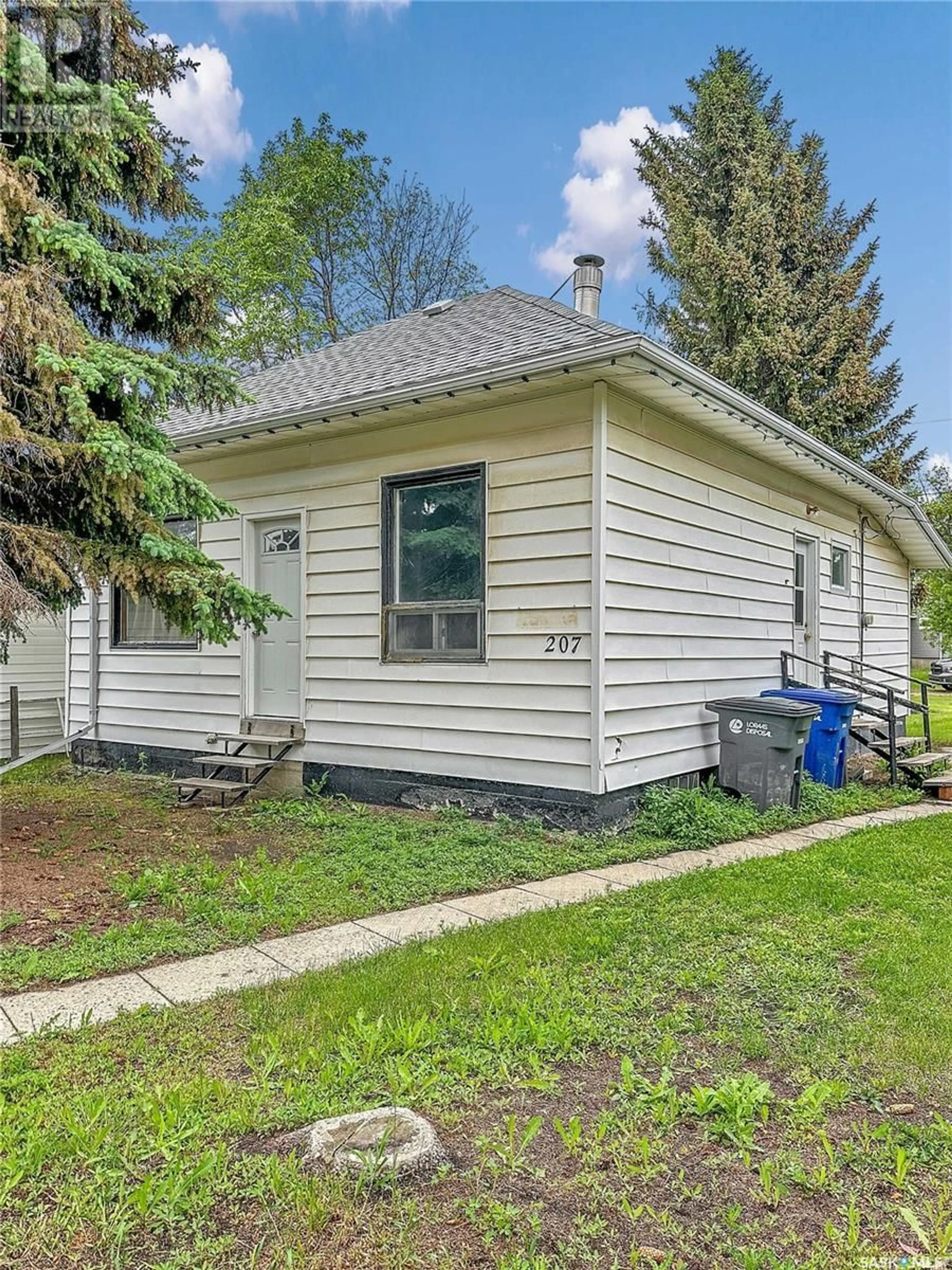 Frontside or backside of a home for 207 Van Horne STREET, Windthorst Saskatchewan S0G5G0