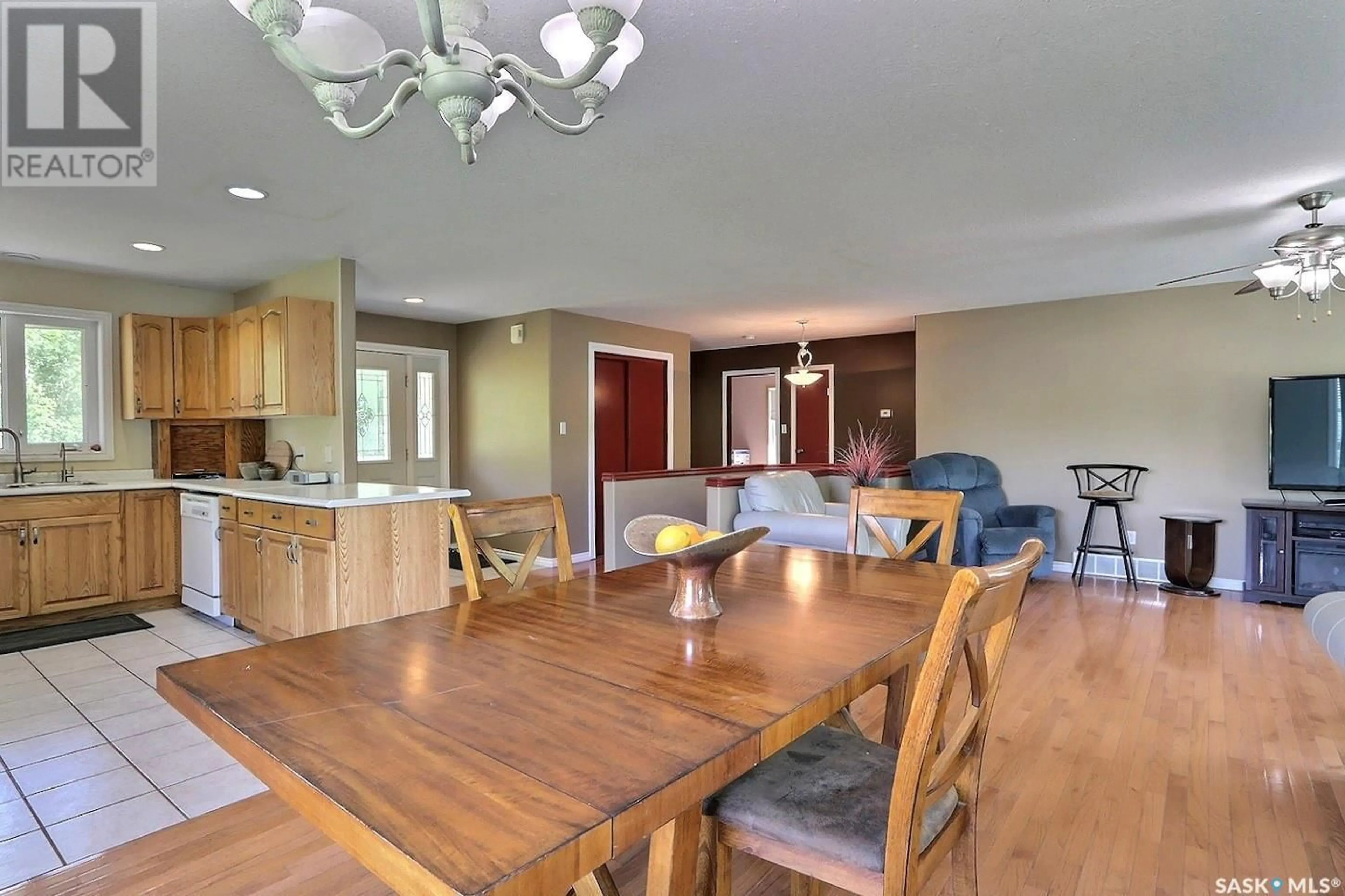 Dining room for Acreage Red Wing ROAD, Buckland Rm No. 491 Saskatchewan S6V5R3