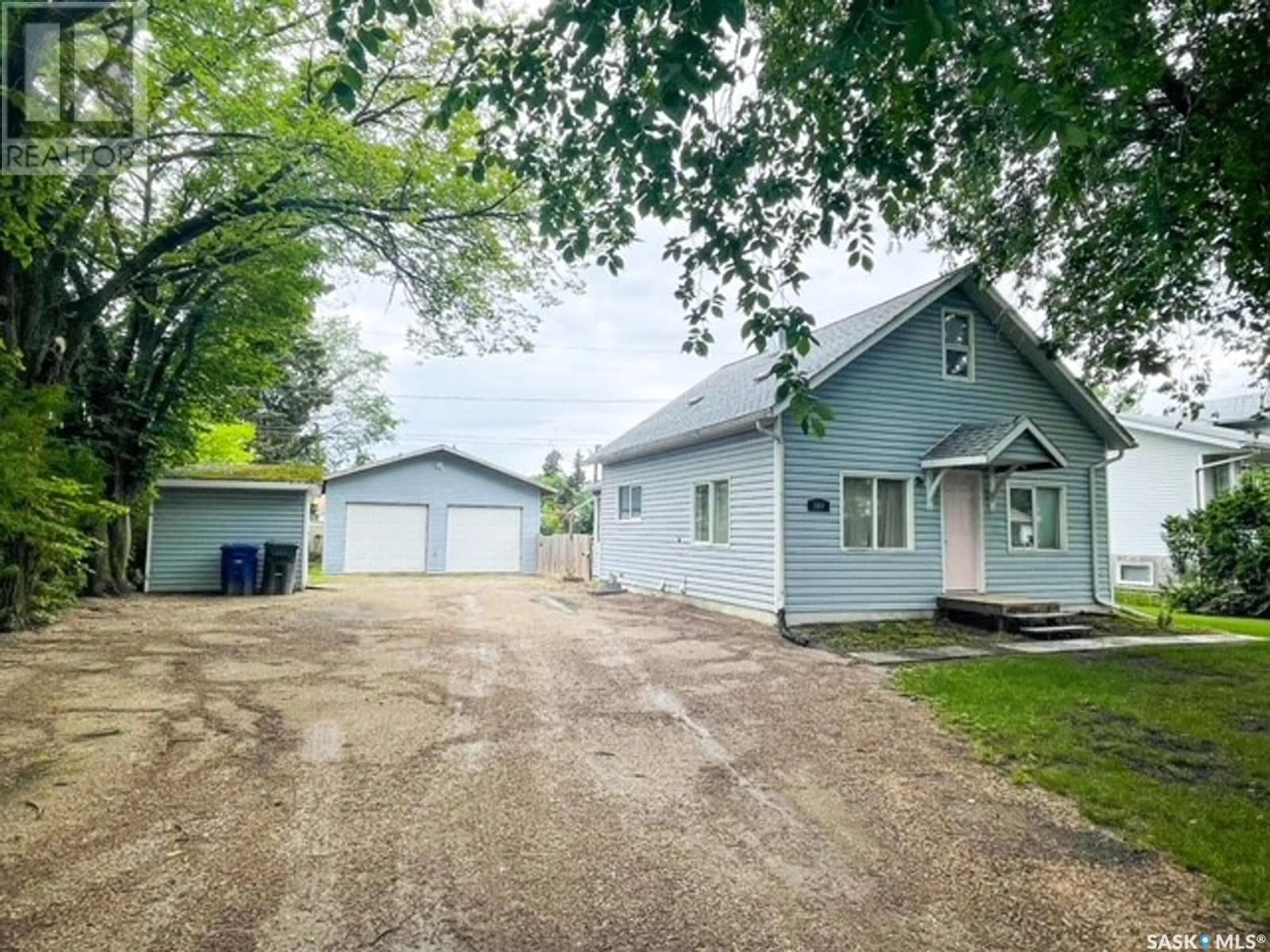 Frontside or backside of a home for 507 1st STREET E, Meadow Lake Saskatchewan S9X1E9