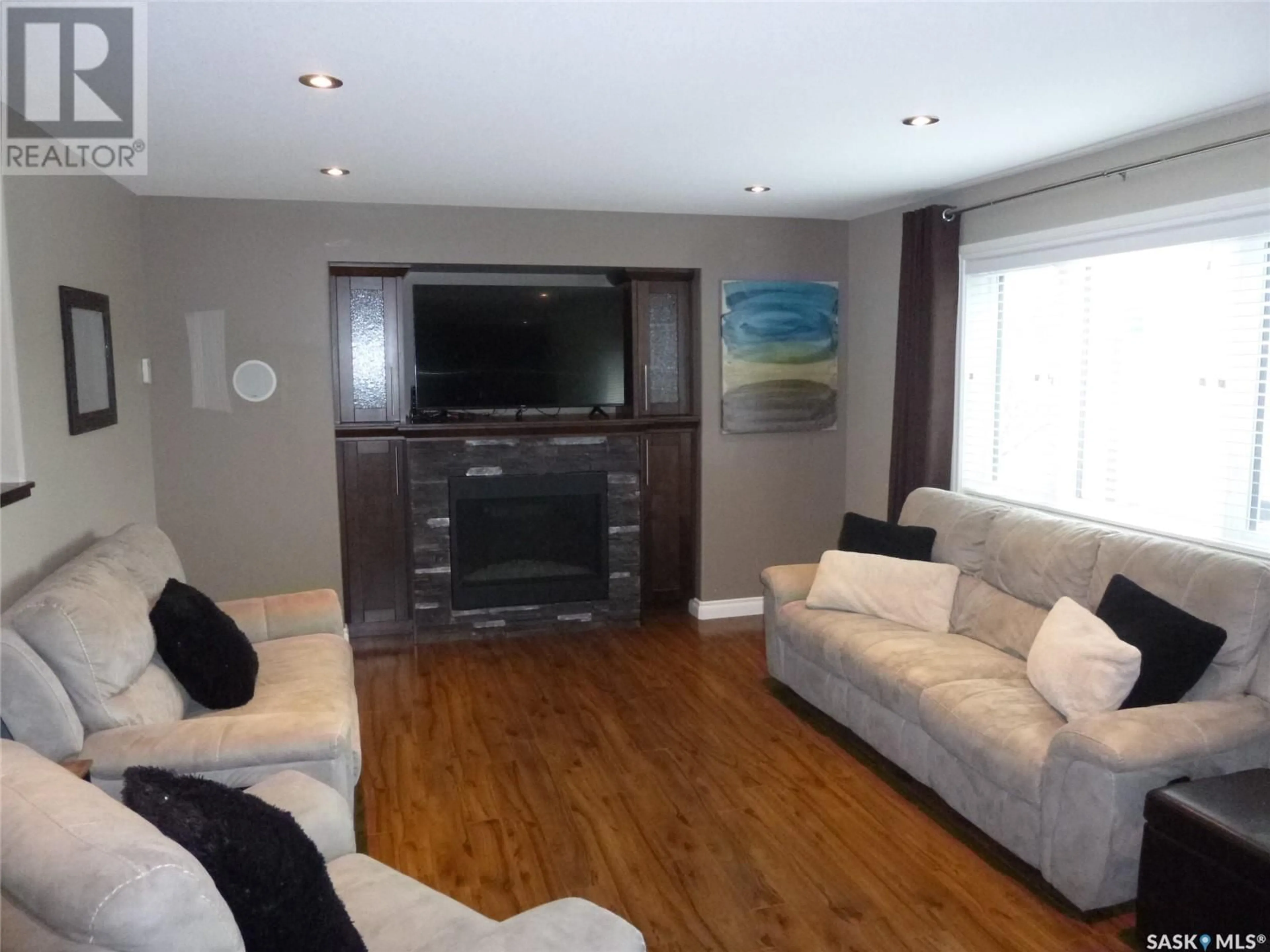 Living room for 28 bower DRIVE, White City Saskatchewan