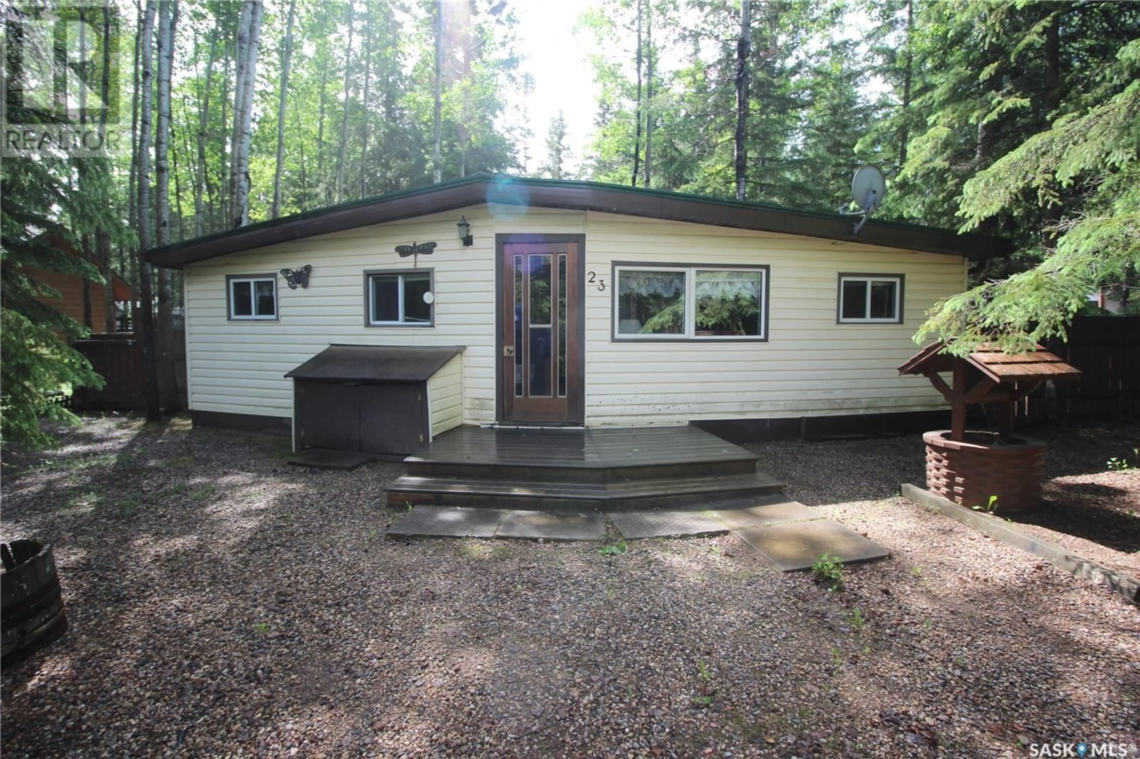 Cottage for 23 Delaronde PLACE, Delaronde Lake Saskatchewan S0J0E0