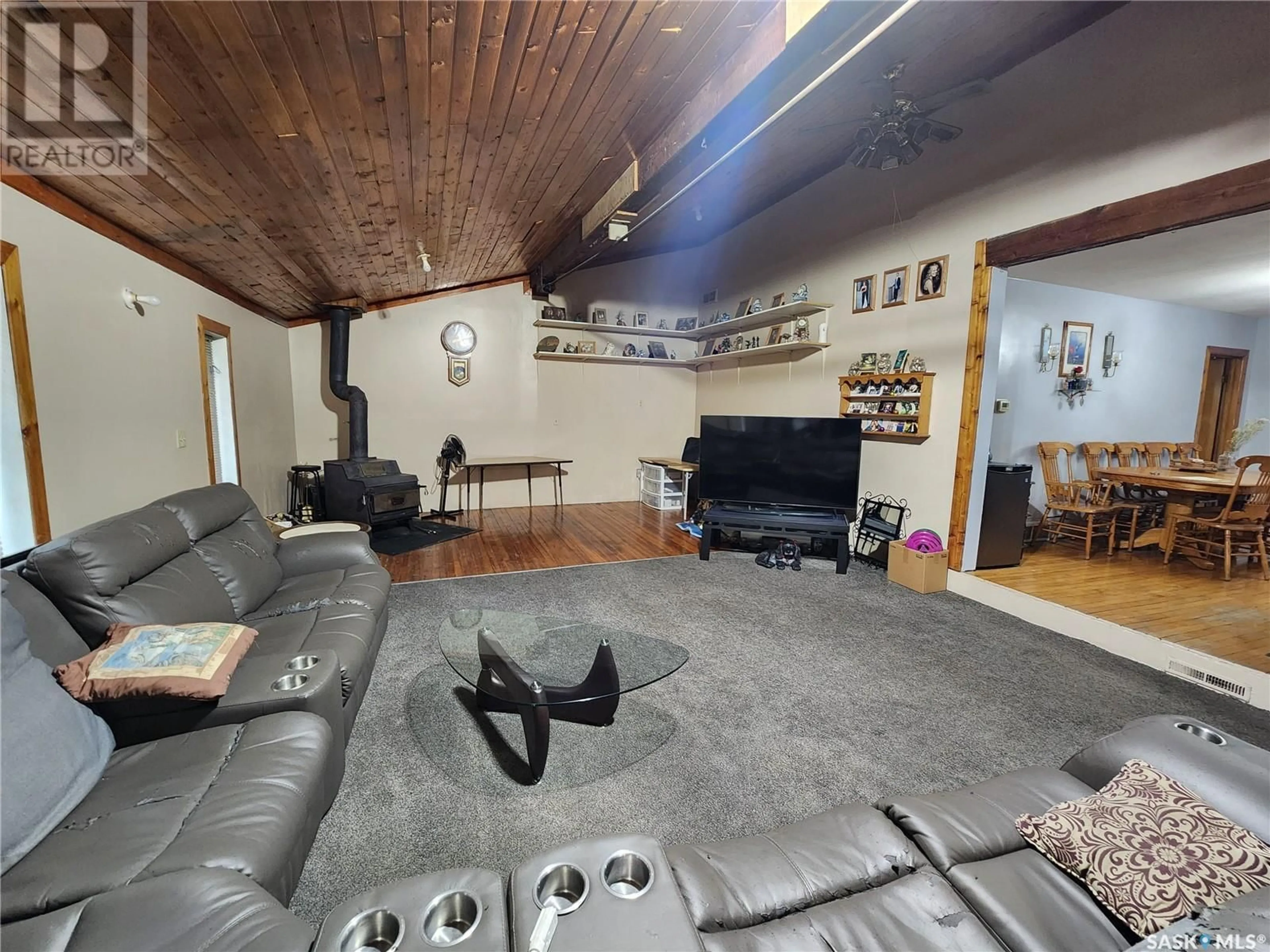Living room for 214-218 Moser AVENUE, Midale Saskatchewan S0C1S0