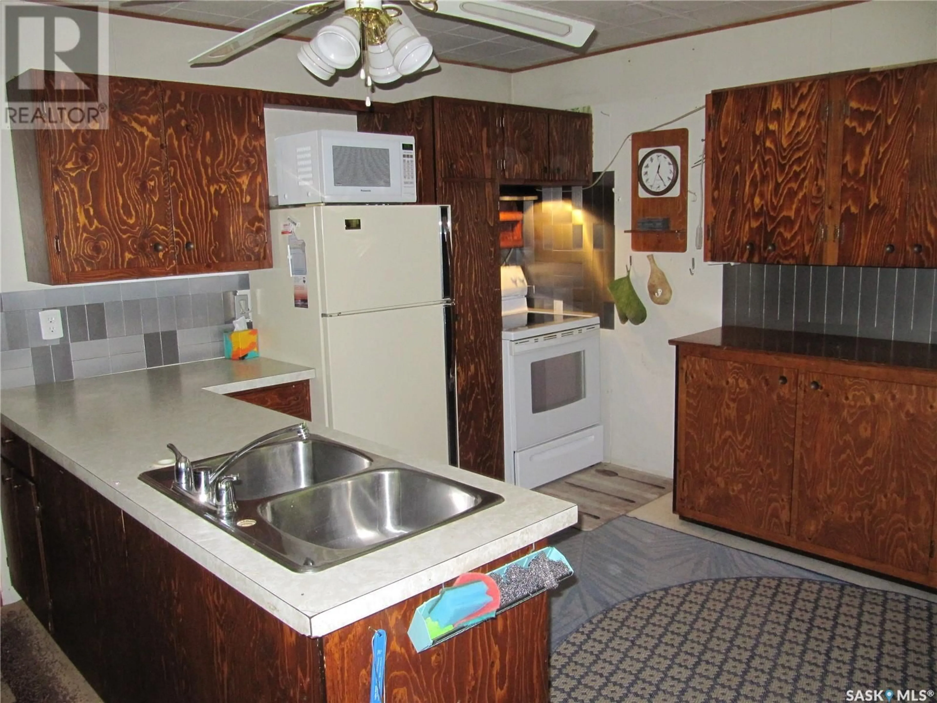 Standard kitchen, wood floors, cottage for Lot 1425 Lakeview DRIVE, Turtle Lake Saskatchewan S0M1J0