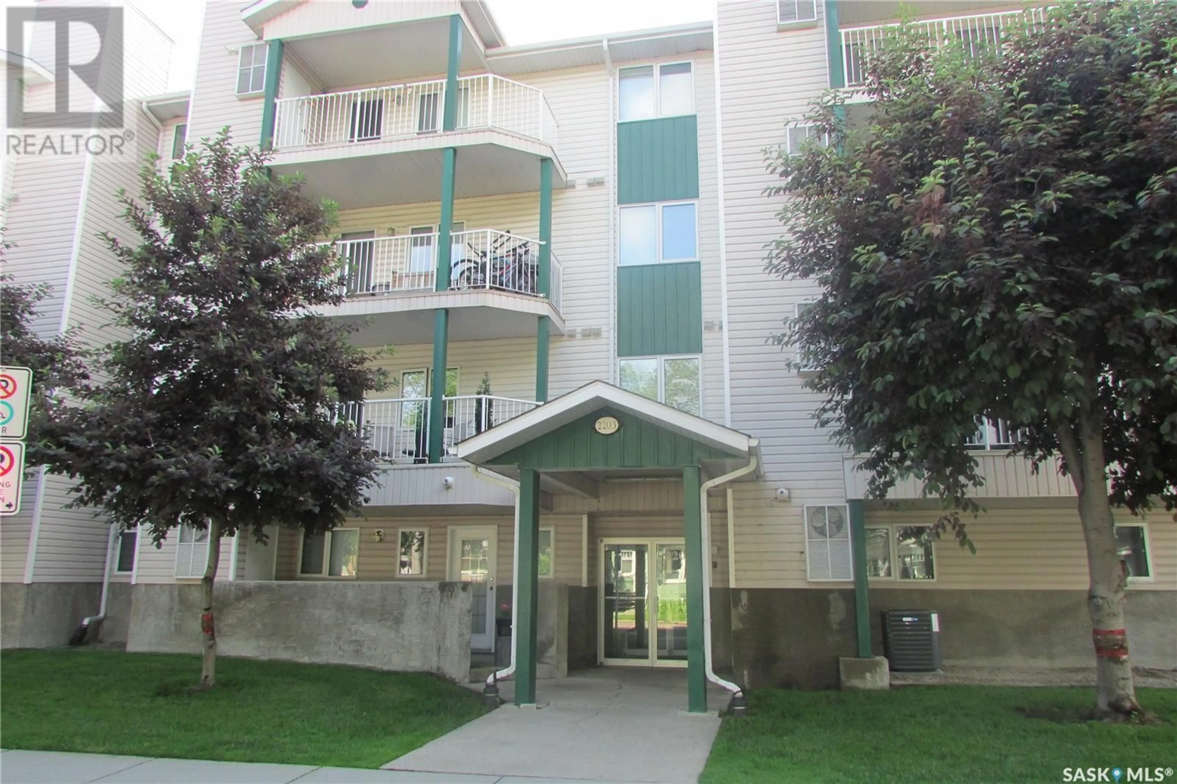 A pic from exterior of the house or condo for 103 2203 Angus STREET, Regina Saskatchewan S4T2A3