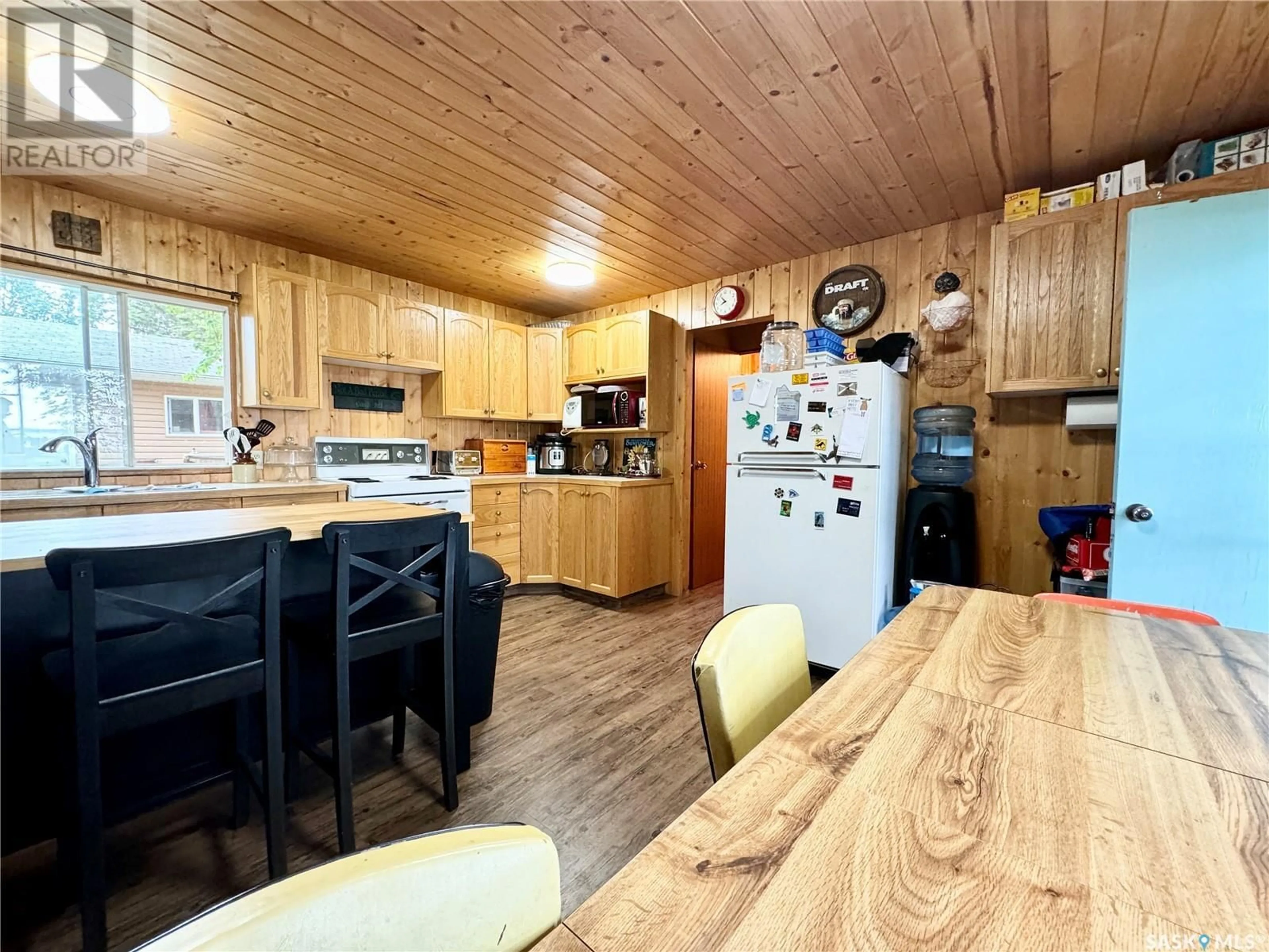 Standard kitchen for 19 Mathews CRESCENT, Turtle Lake Saskatchewan S0M1Y0