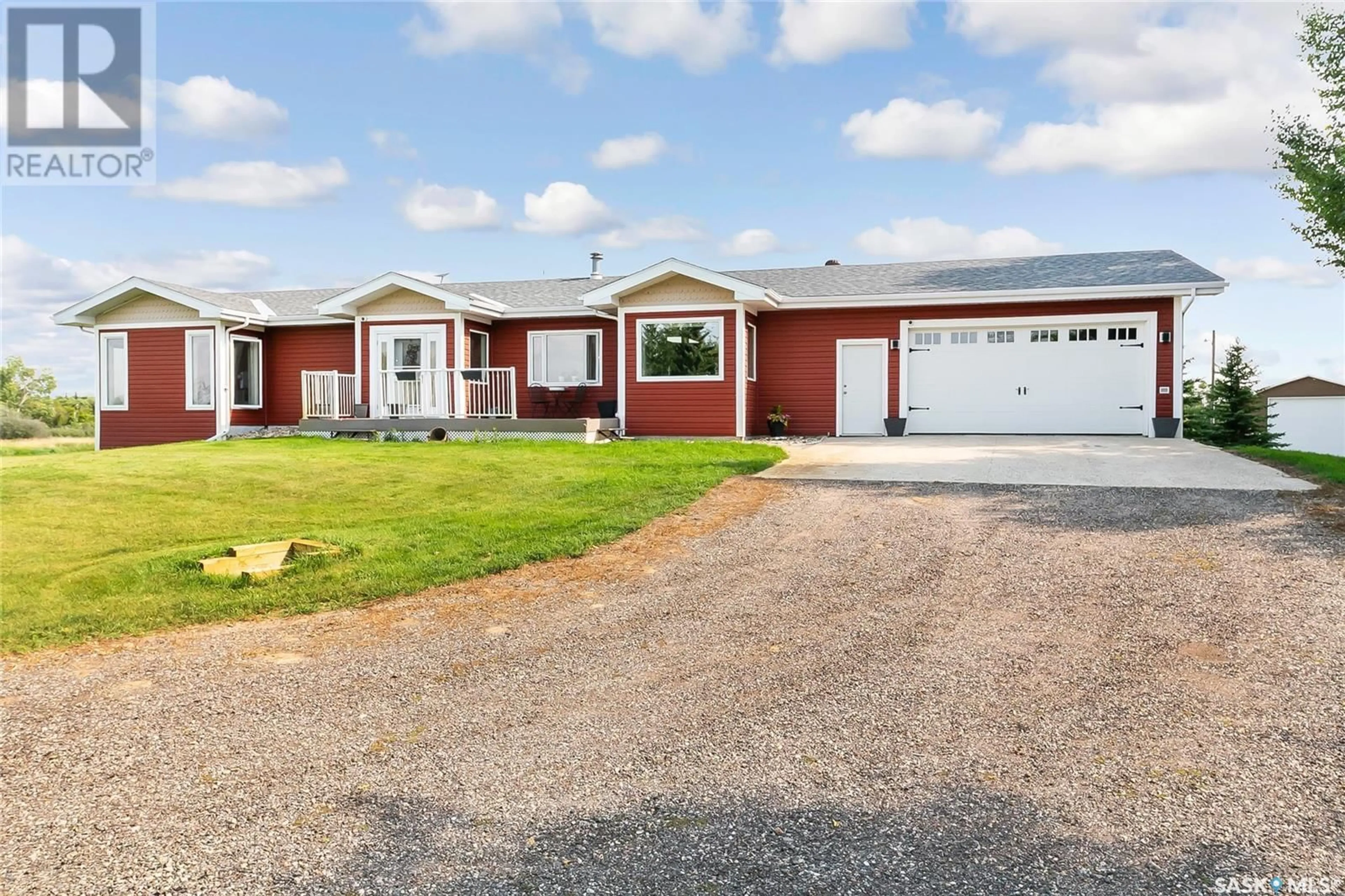 Home with vinyl exterior material for Mattern Acreage - 6.04 Acres, Edenwold Rm No. 158 Saskatchewan S0G3Z0