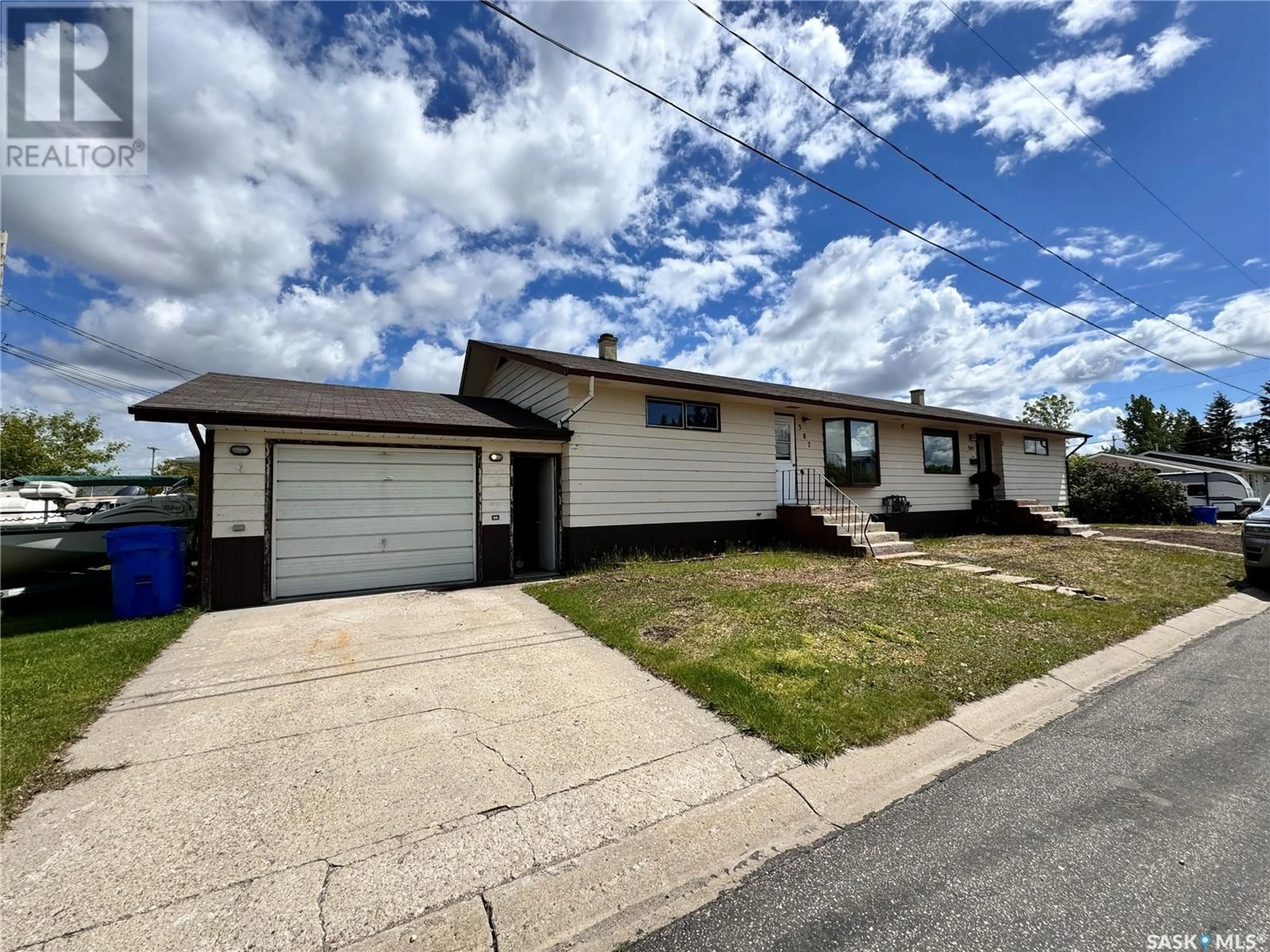 Frontside or backside of a home for 305-307 Armour DRIVE, Foam Lake Saskatchewan S0A1A0