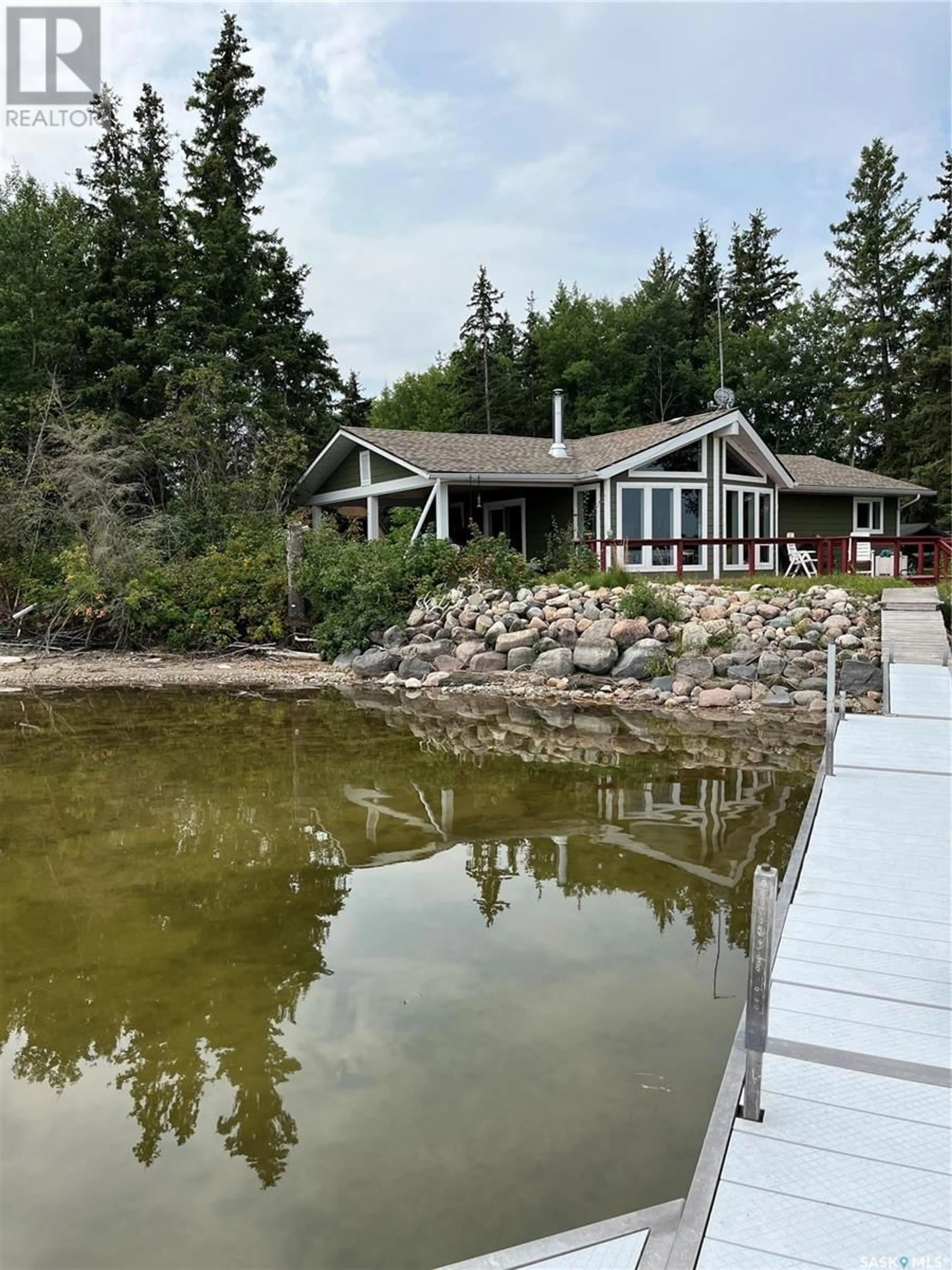 Cottage for 1 Crone BAY, Delaronde Lake Saskatchewan S0J0E0