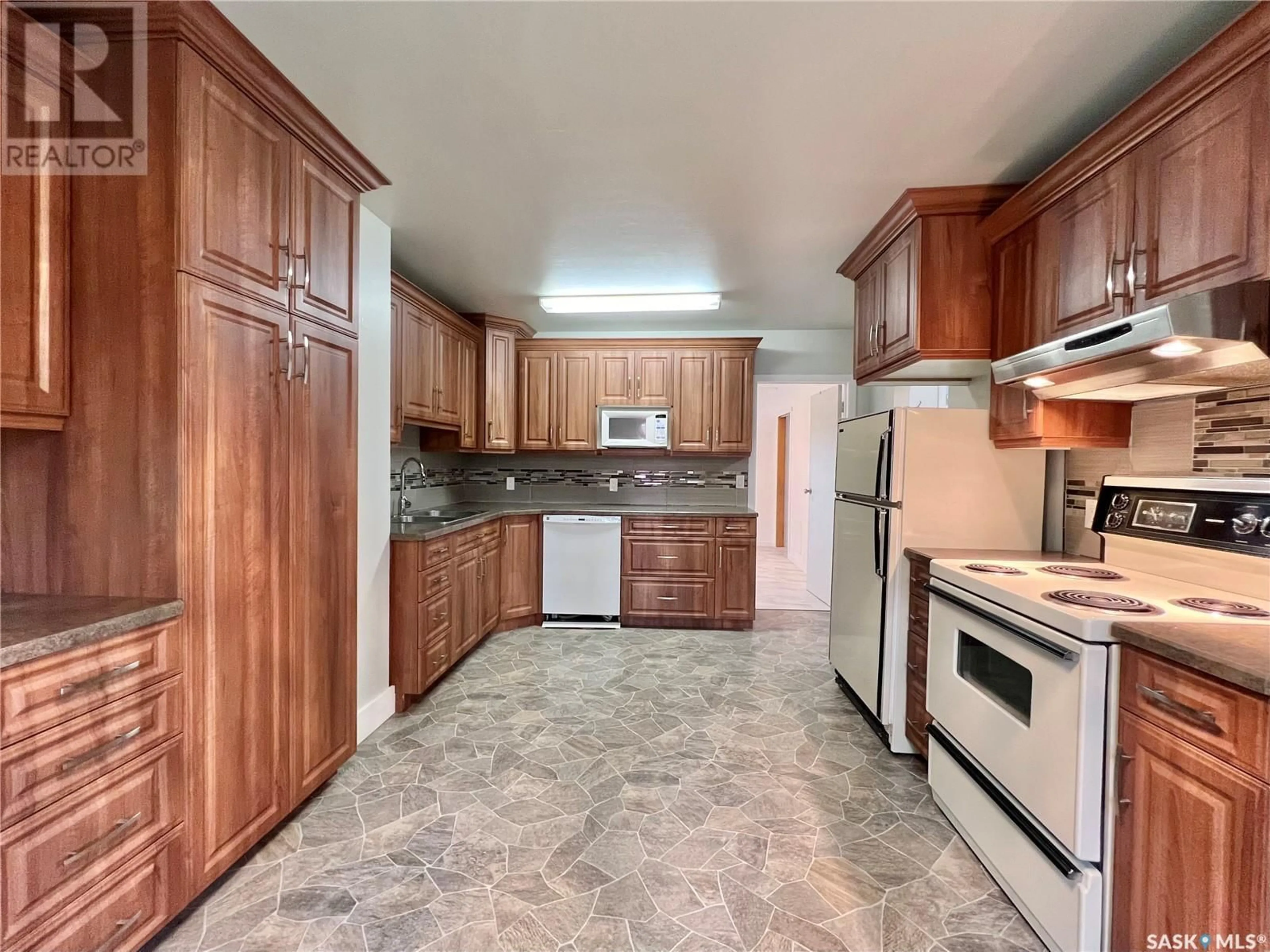 Standard kitchen for 201 Main STREET, Macrorie Saskatchewan S0L2E0