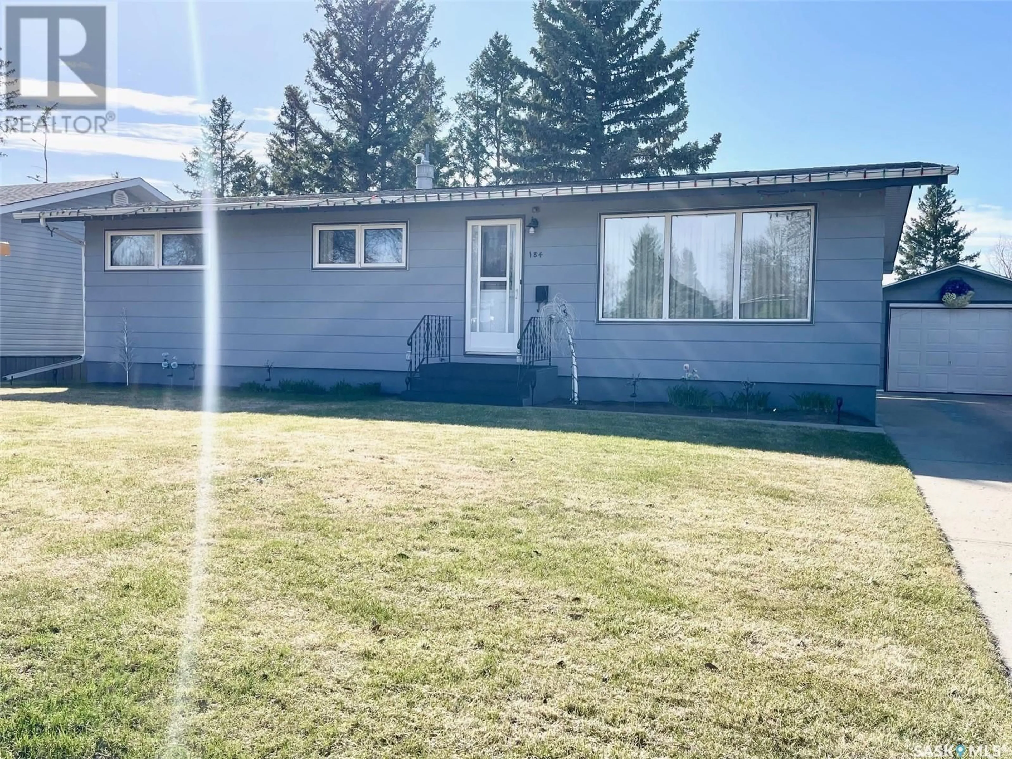 Frontside or backside of a home for 184 Circlebrooke DRIVE, Yorkton Saskatchewan S3N2S7