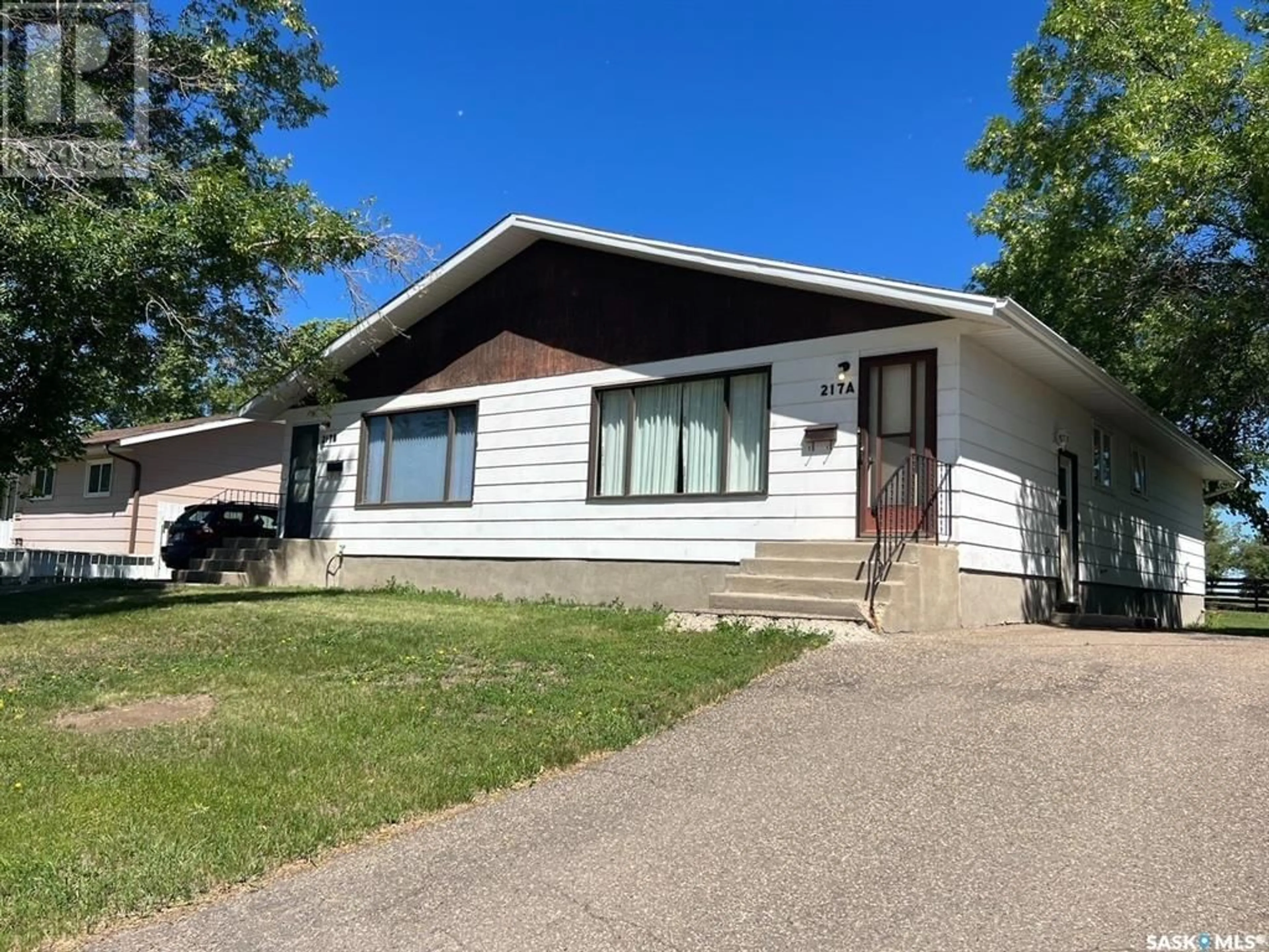 Frontside or backside of a home for 217 Pelletier DRIVE, Swift Current Saskatchewan S9H4K3