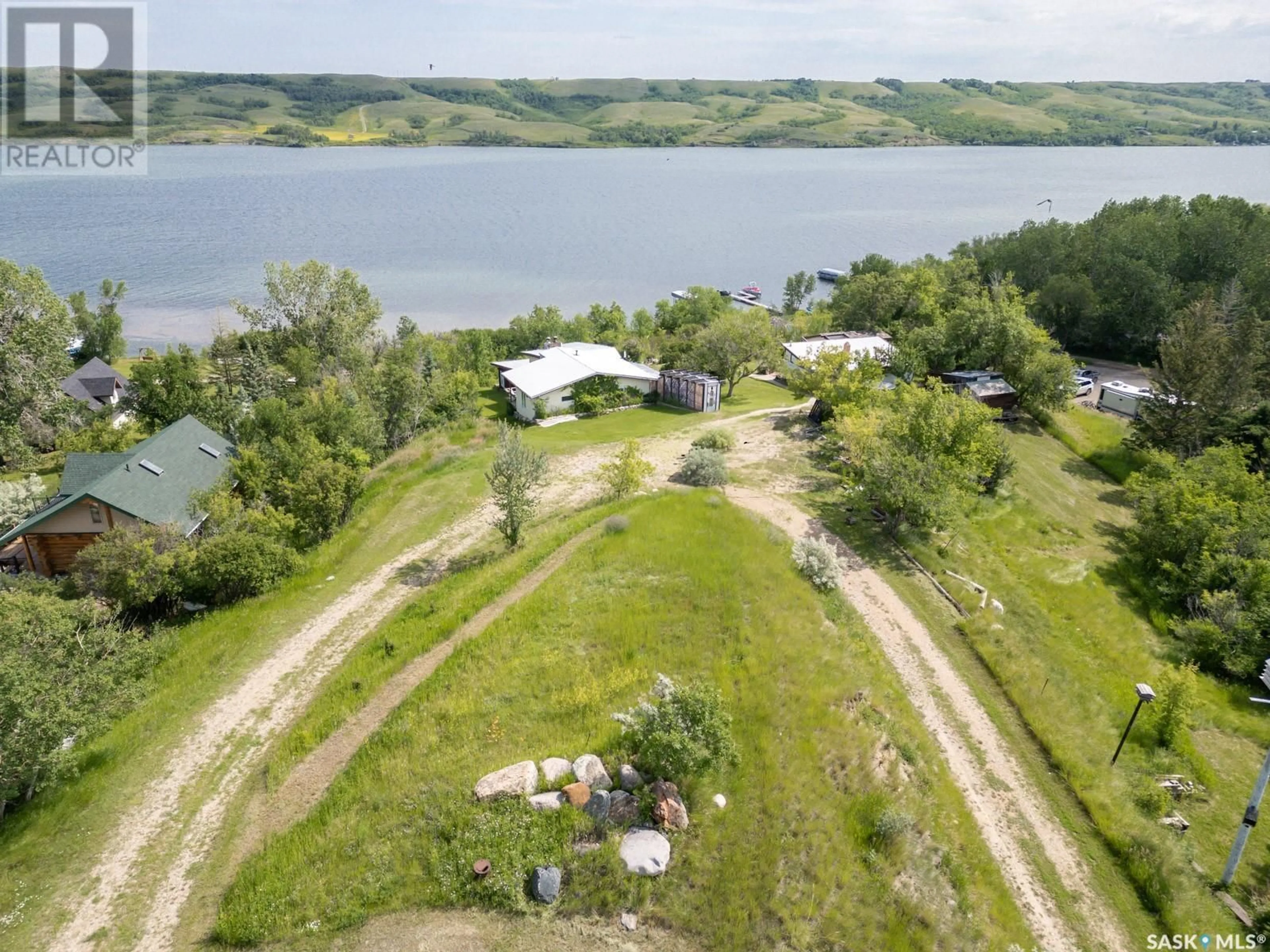 A pic from outside/outdoor area/front of a property/back of a property/a pic from drone, water/lake/river/ocean view for 120-122 NORTH HAVEN DRIVE, Buffalo Pound Lake Saskatchewan S0H2X0