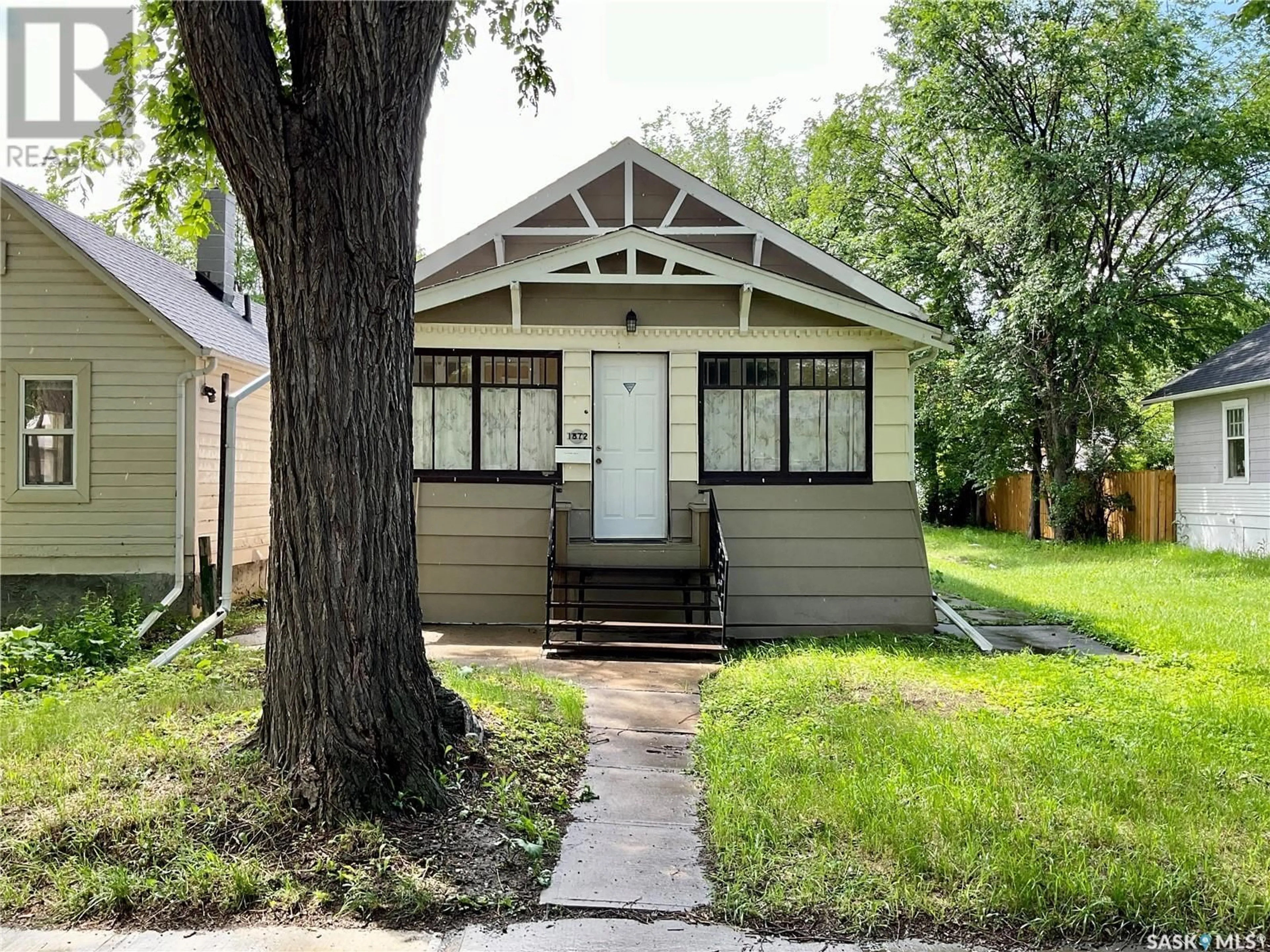 Frontside or backside of a home for 1872 Toronto STREET, Regina Saskatchewan S4P1M6