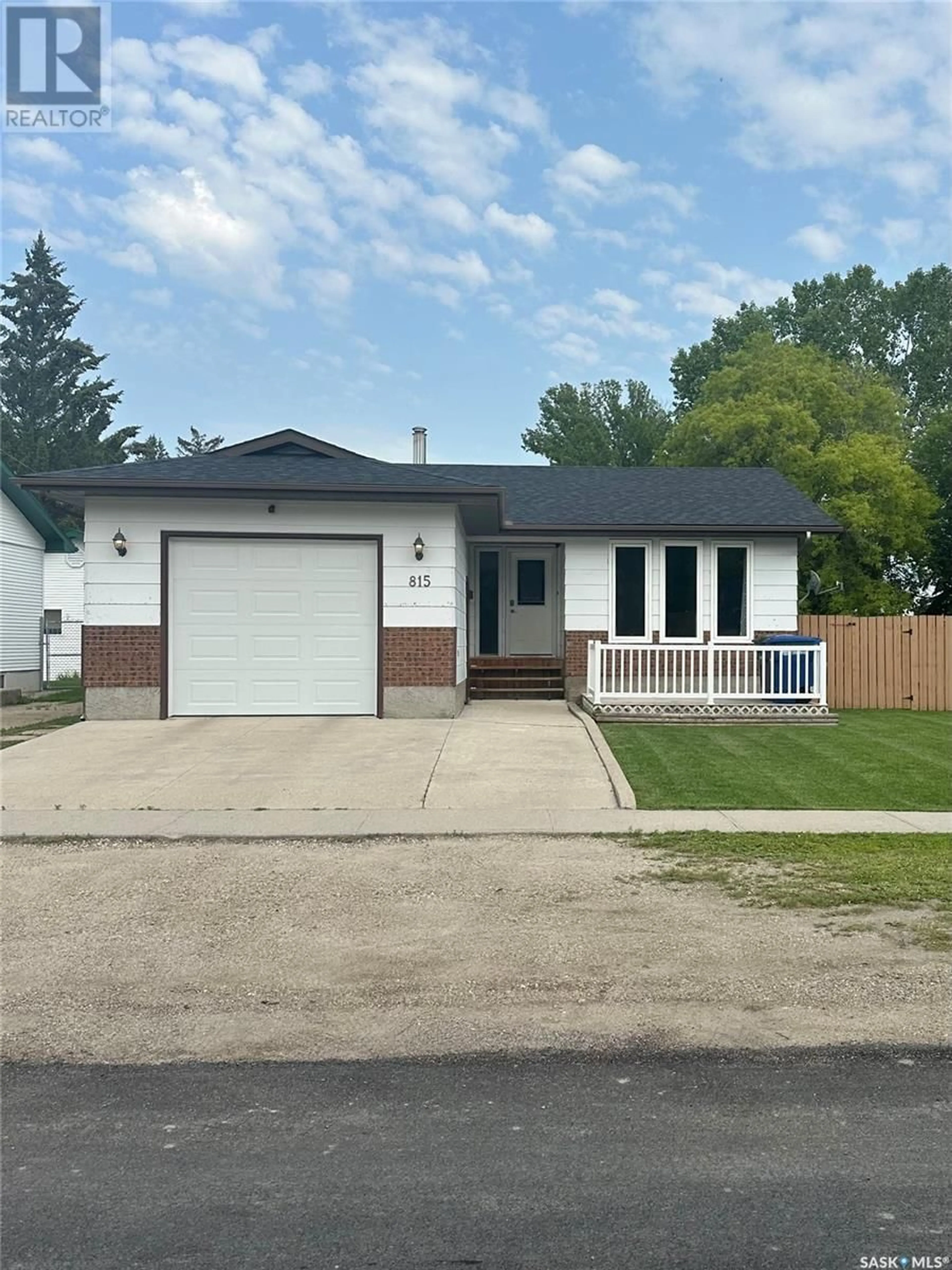 Home with vinyl exterior material, street for 815 ELSINORE STREET, Whitewood Saskatchewan S0G5C0