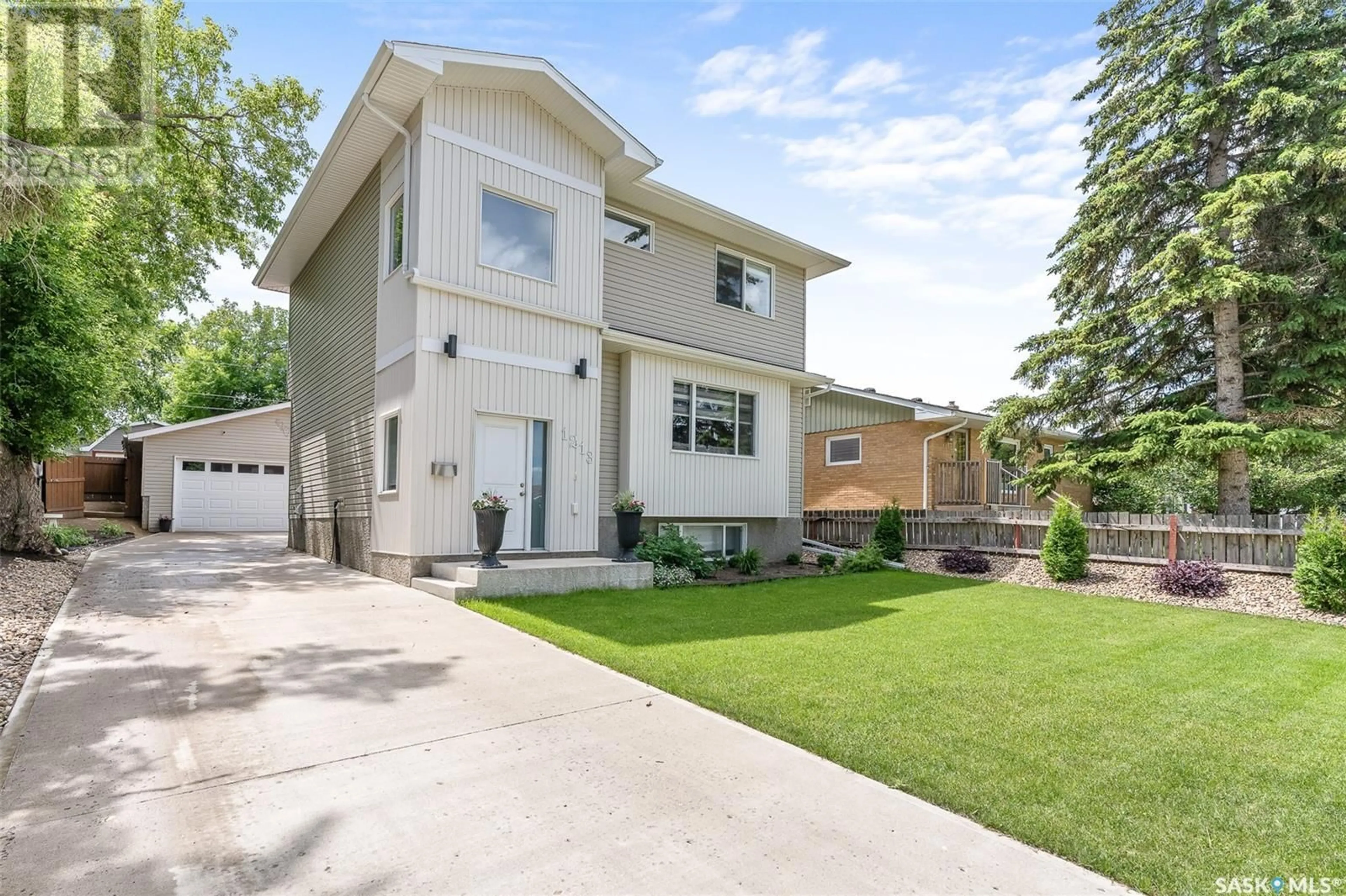 Frontside or backside of a home for 1213 Duffield STREET W, Moose Jaw Saskatchewan S6H5K2