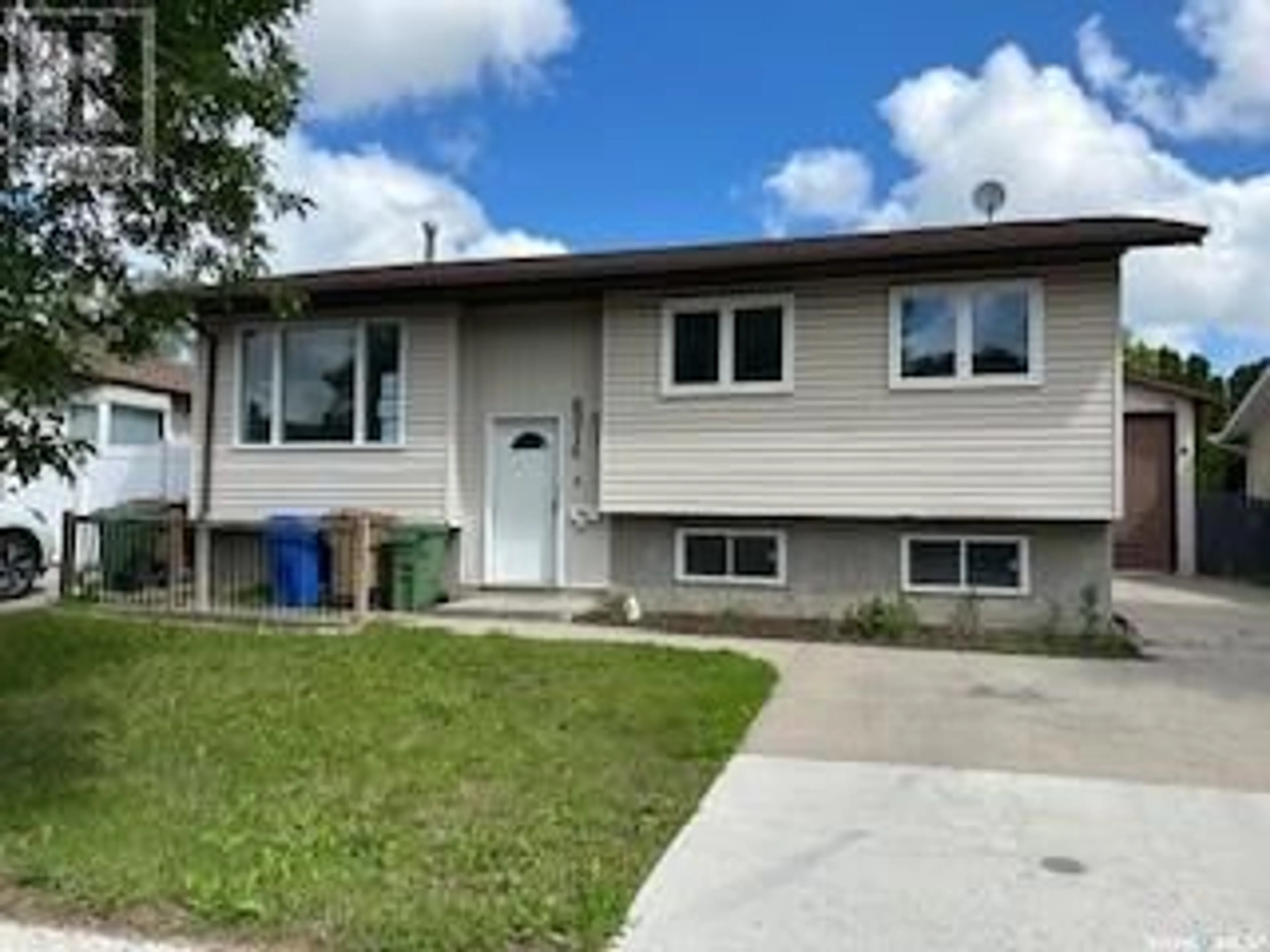 Frontside or backside of a home for 6914 Whelan DRIVE, Regina Saskatchewan S4X3W1