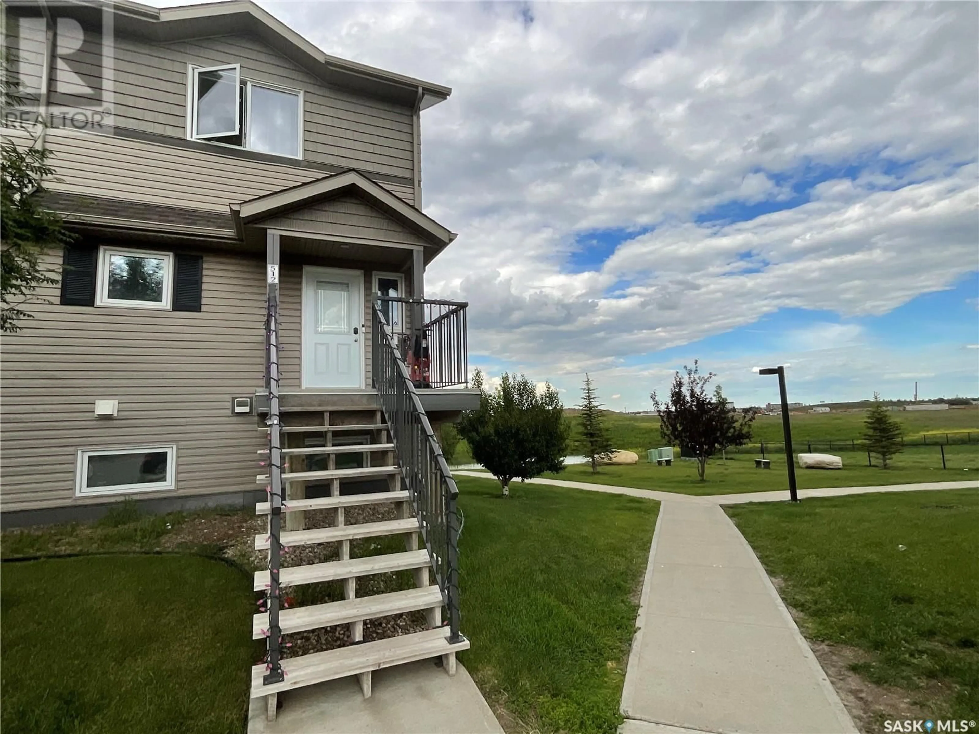 A pic from exterior of the house or condo for 512 1303 Richardson ROAD, Saskatoon Saskatchewan S7L0L1
