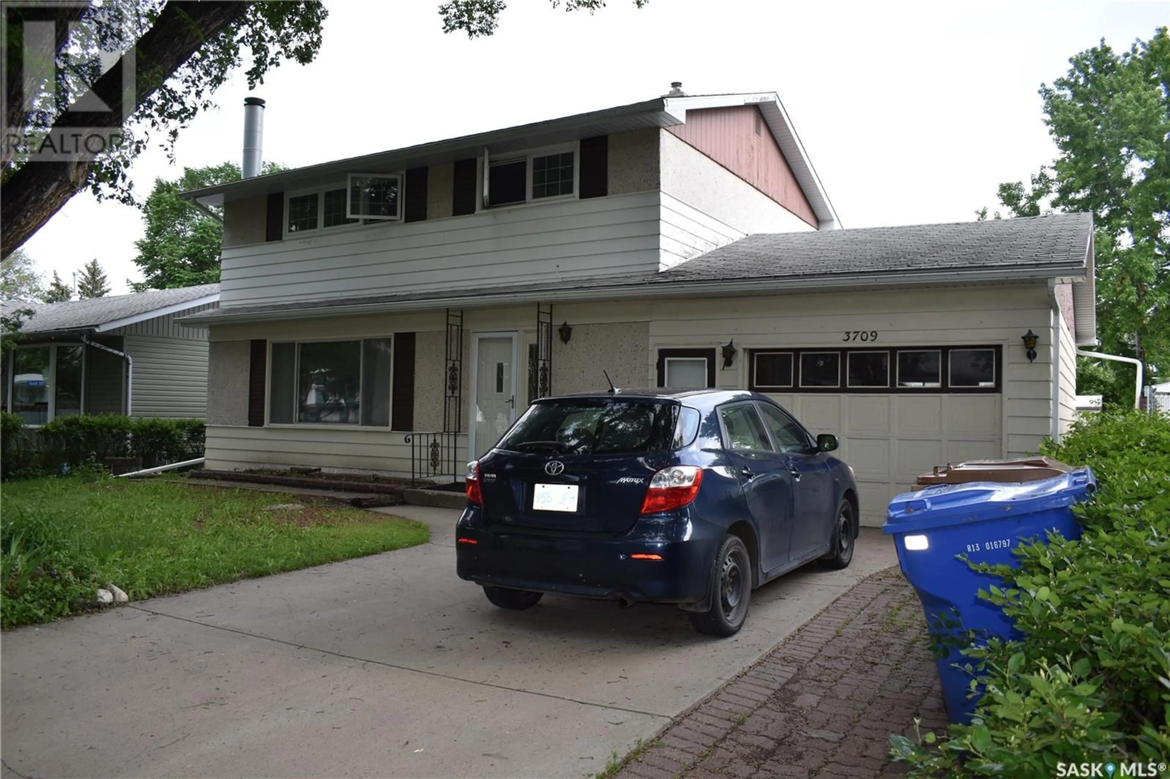 Frontside or backside of a home for 3709 29TH AVENUE, Regina Saskatchewan S4S2P8