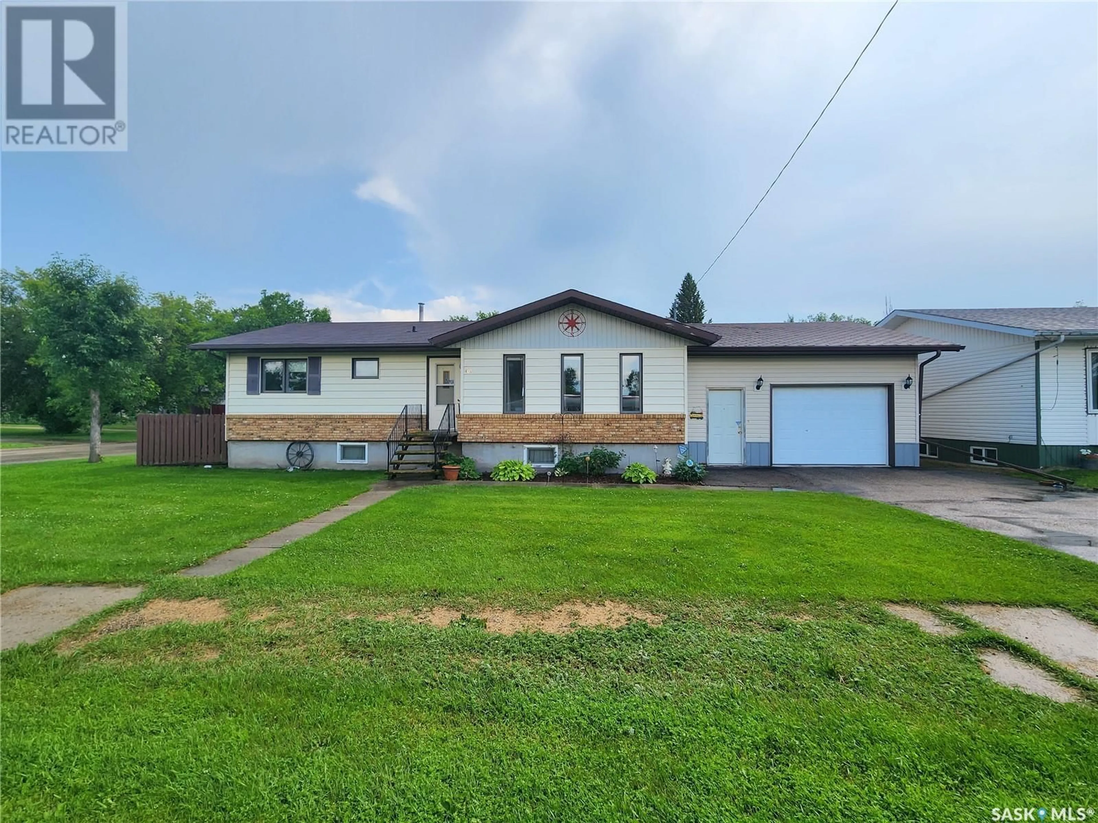 Frontside or backside of a home for 403 Calgary STREET, Broadview Saskatchewan S0G2B0