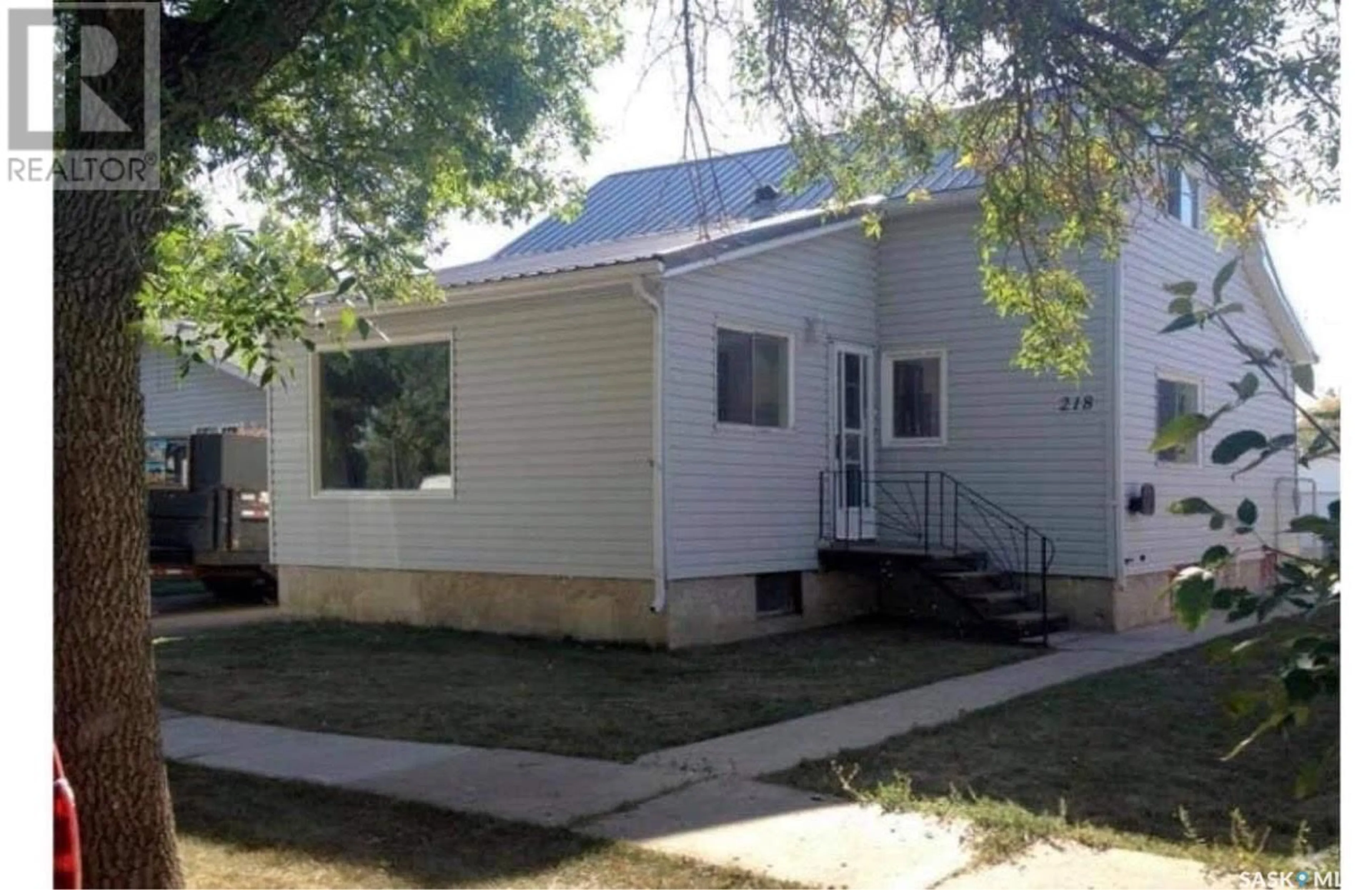 A pic from exterior of the house or condo for 218 2nd AVENUE E, Rosetown Saskatchewan S0L2V0