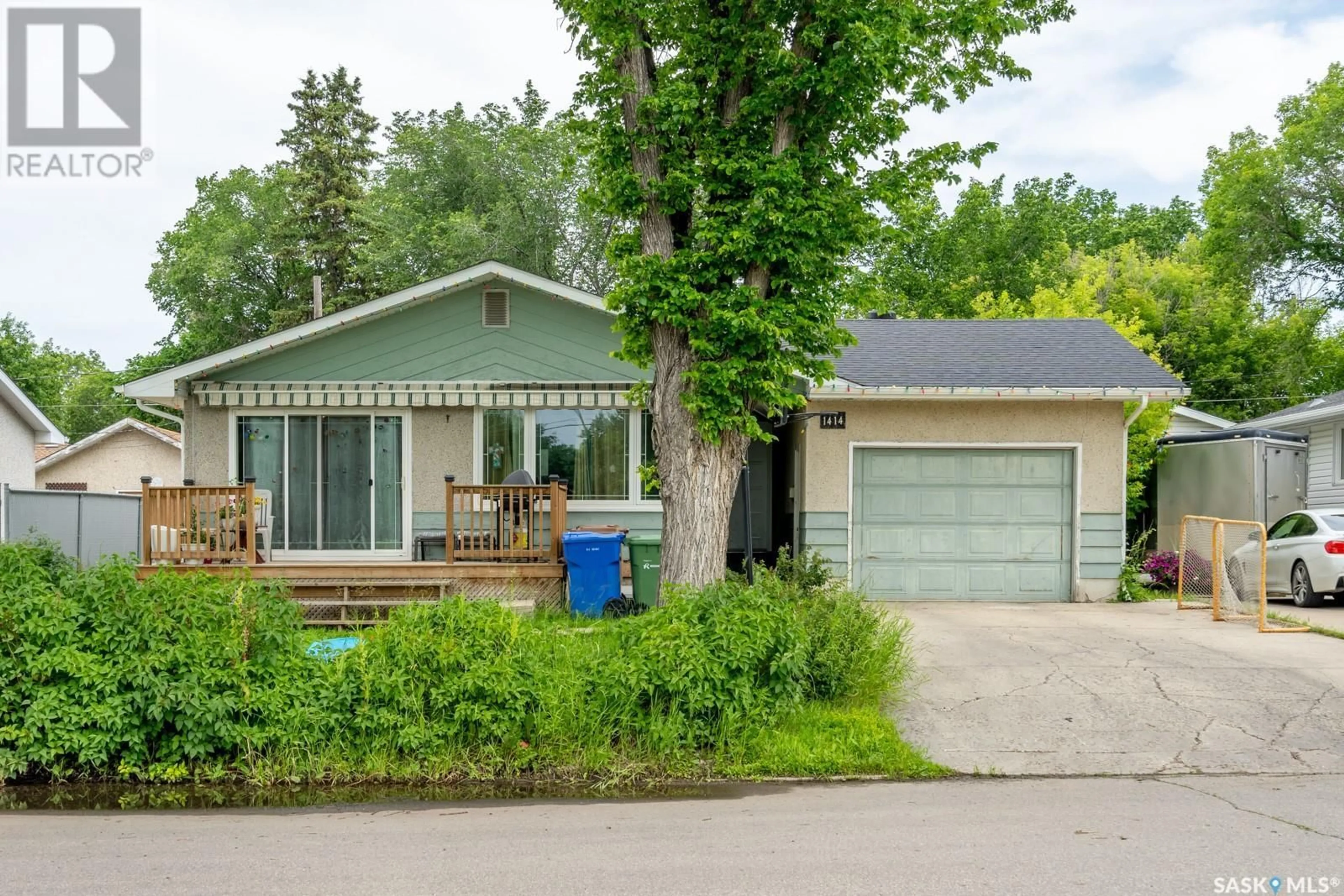 Frontside or backside of a home for 1414 Dover AVENUE, Regina Saskatchewan S4R0L5