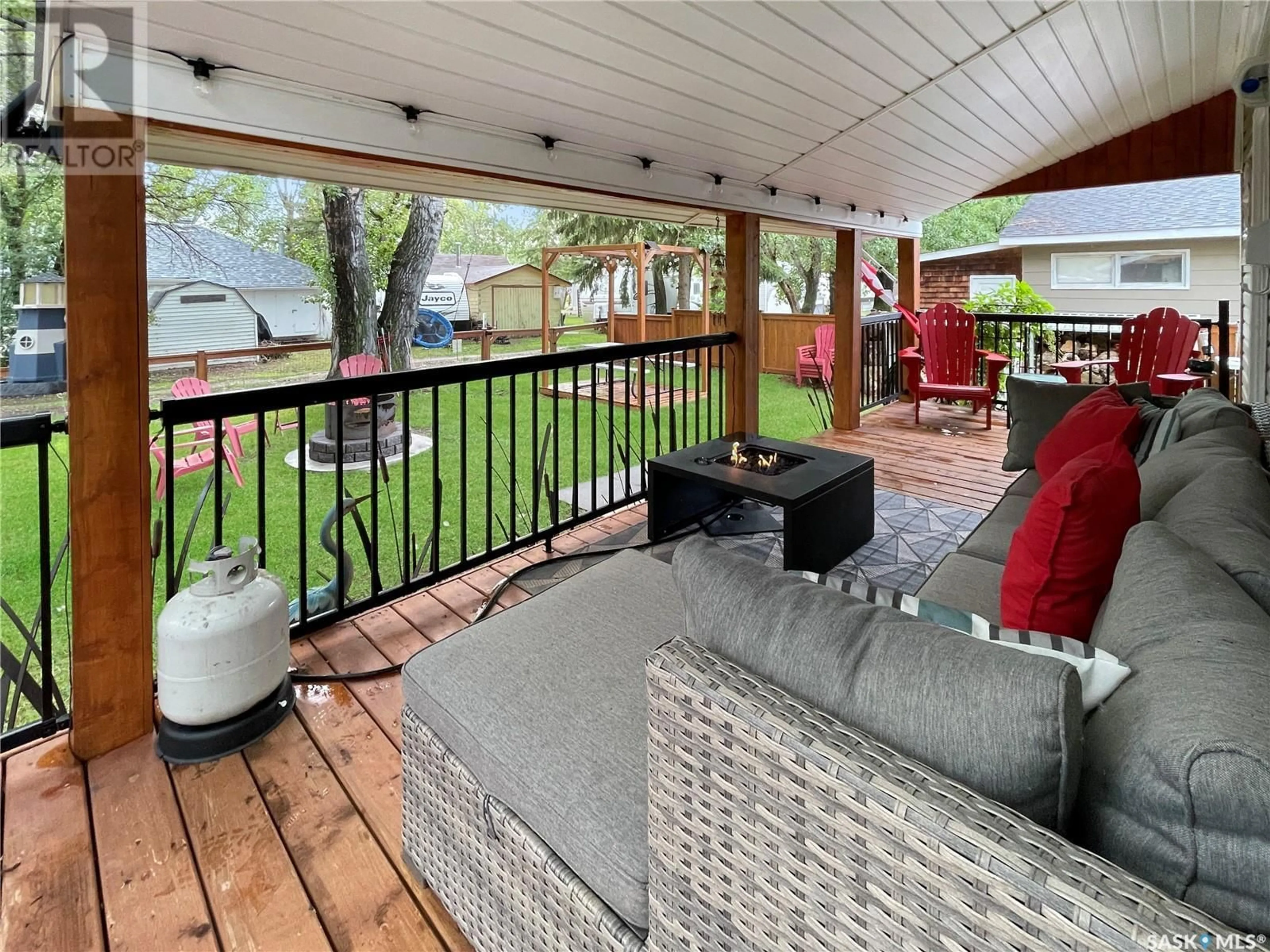 Patio for 236 Janzen DRIVE, Lac Pelletier Saskatchewan S0N2Y0