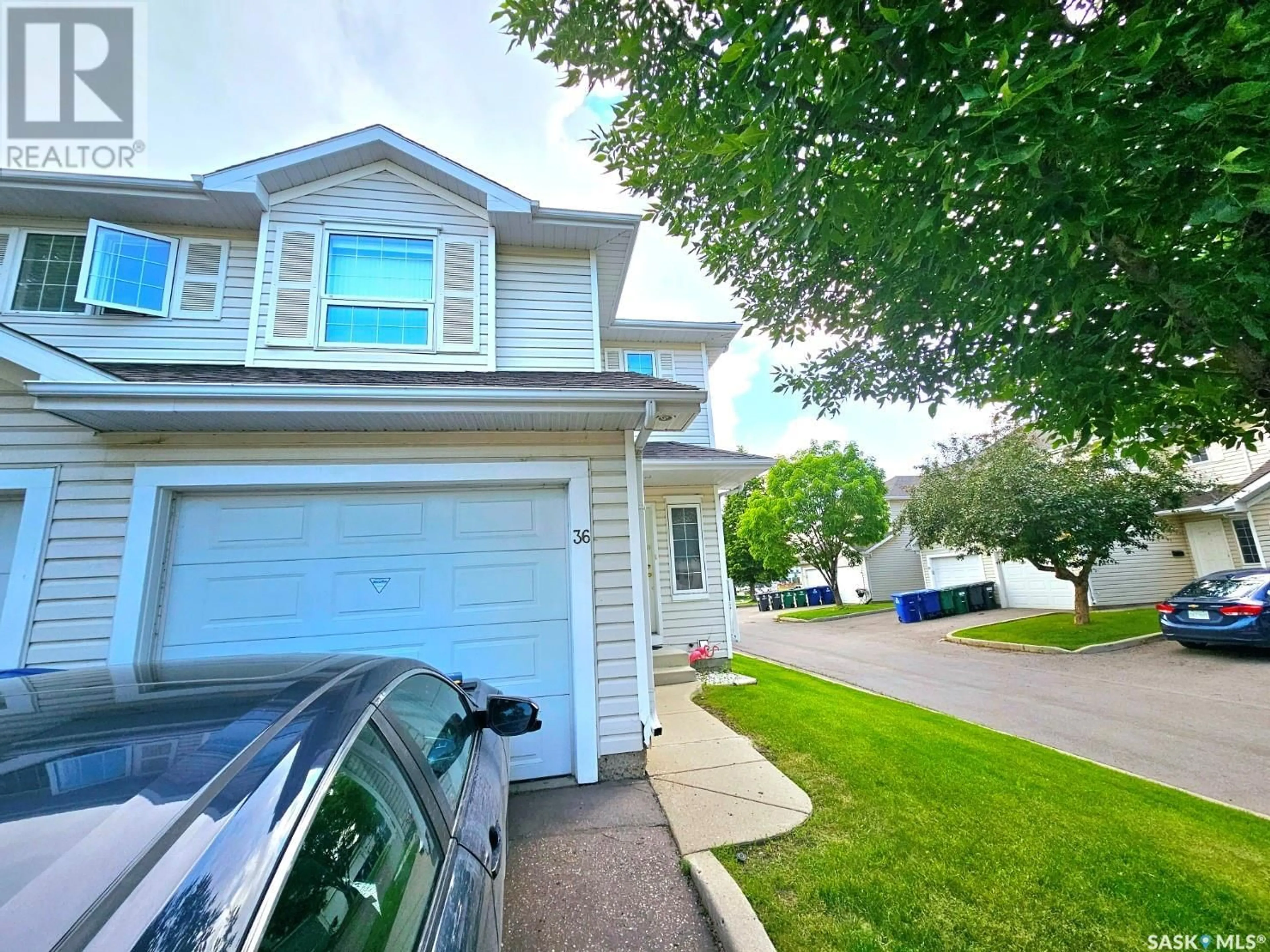 A pic from exterior of the house or condo for 36 110 Keevil CRESCENT, Saskatoon Saskatchewan S7N4B6