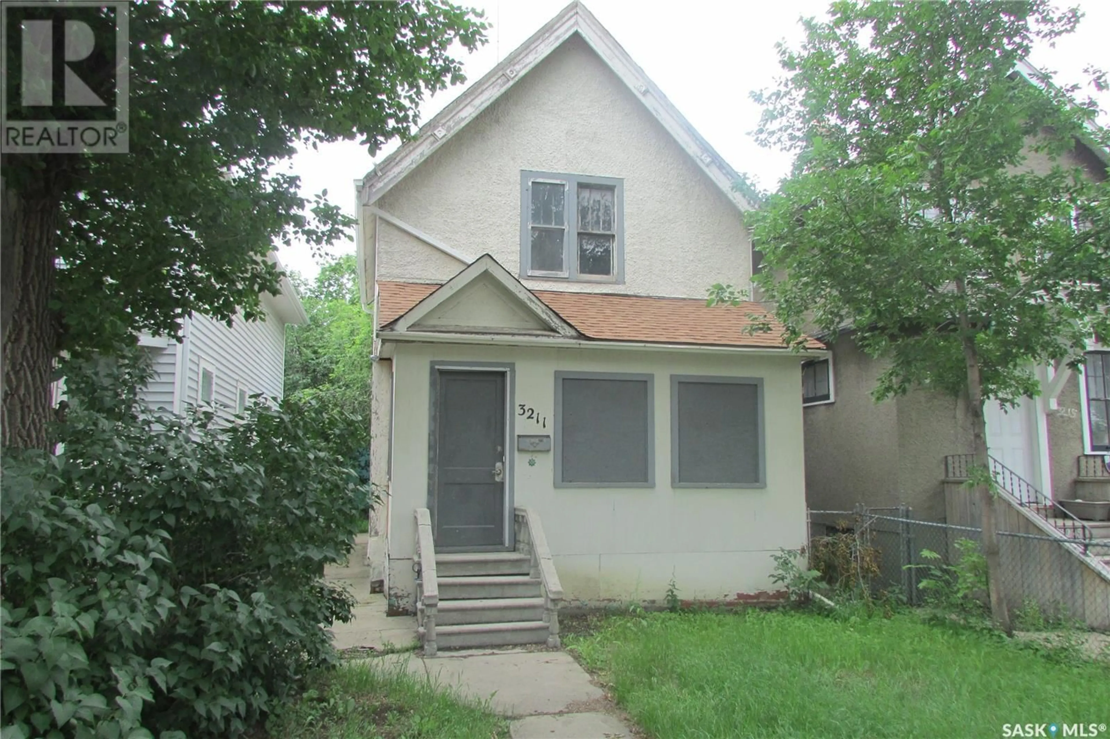 Frontside or backside of a home for 3211 DEWDNEY AVENUE, Regina Saskatchewan S4T0Y7