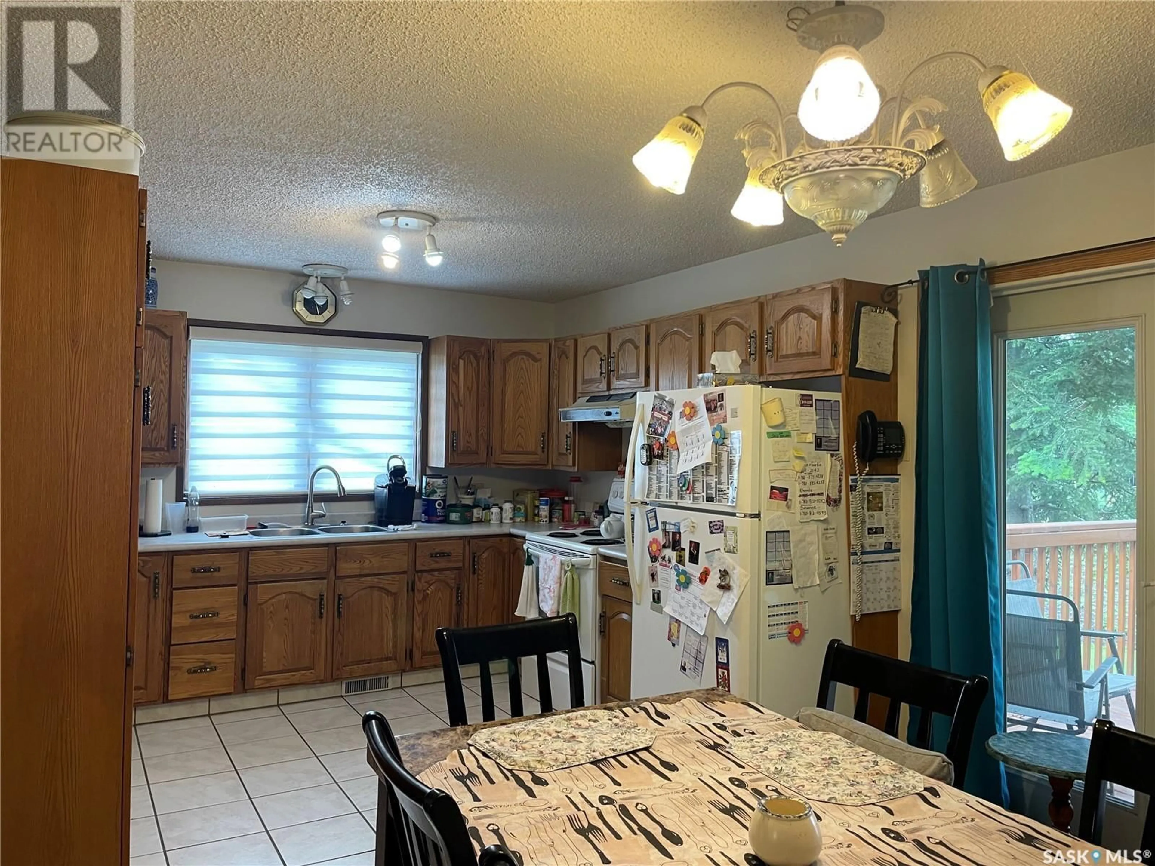 Kitchen for 141 2nd STREET W, Pierceland Saskatchewan S0M2K0