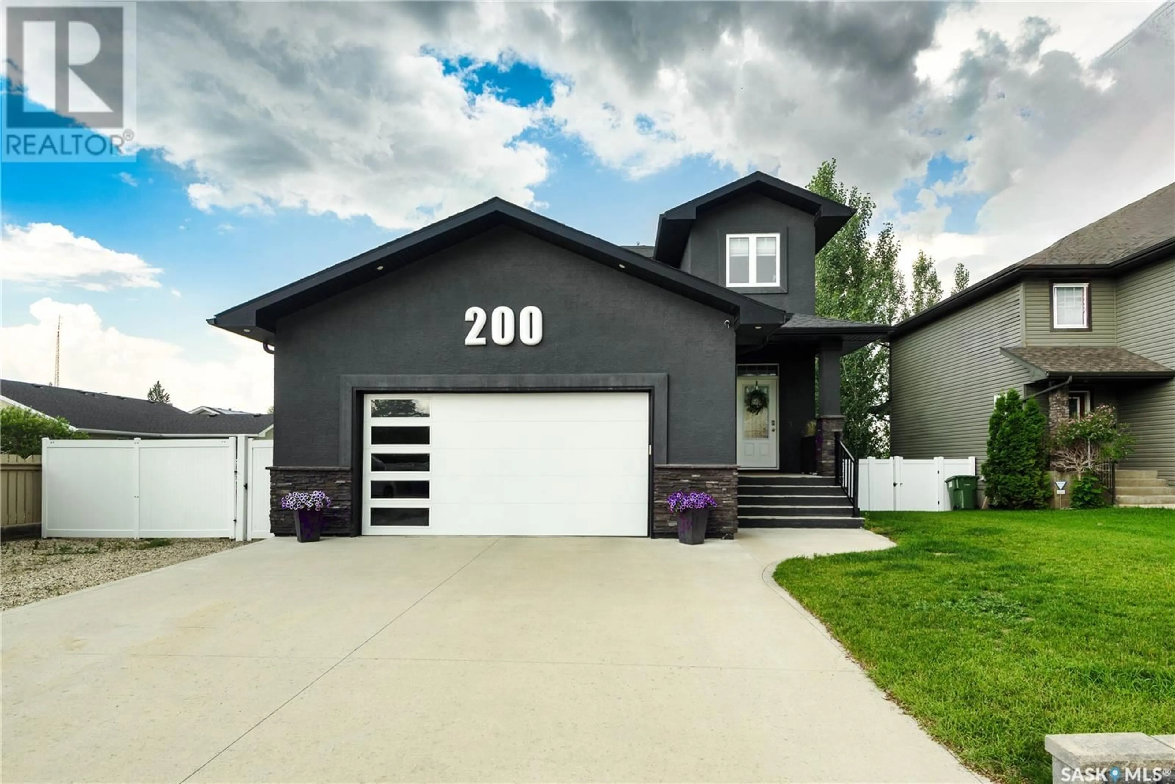 Frontside or backside of a home for 200 Willow Ridge DRIVE, Pilot Butte Saskatchewan S0G3Z0