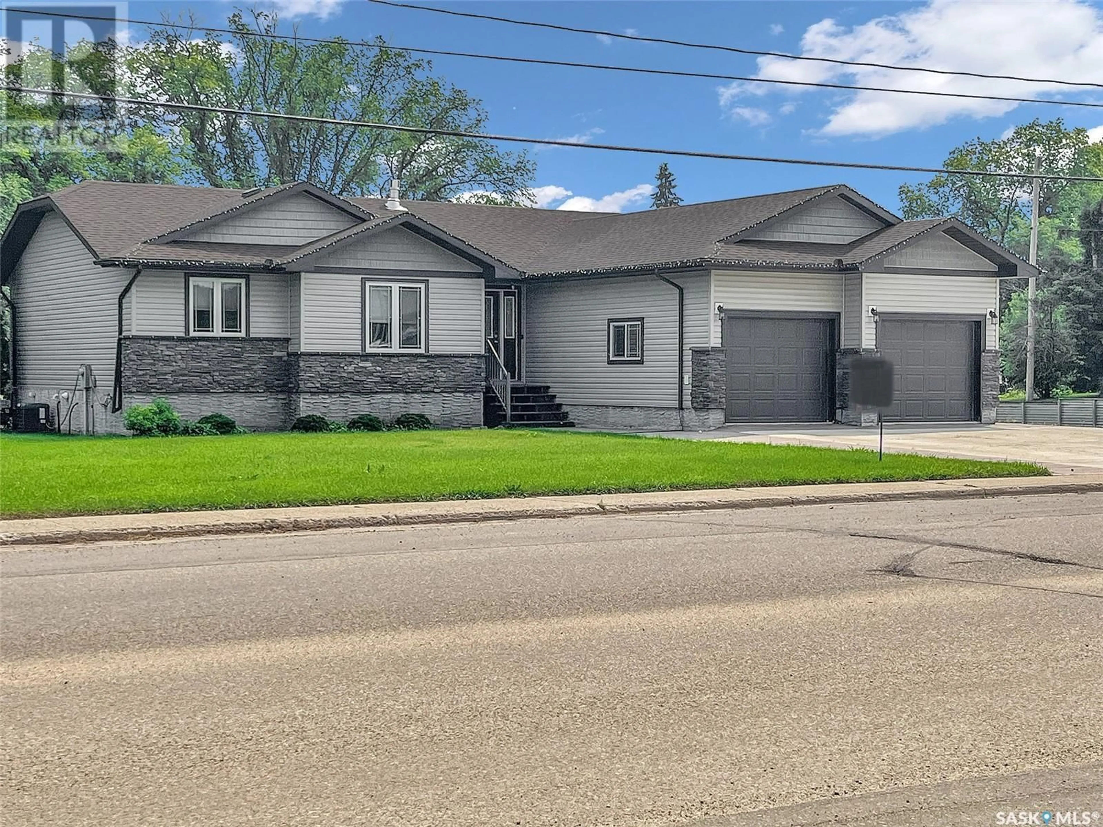 Frontside or backside of a home for 701 Sumner STREET, Esterhazy Saskatchewan S0A0X0