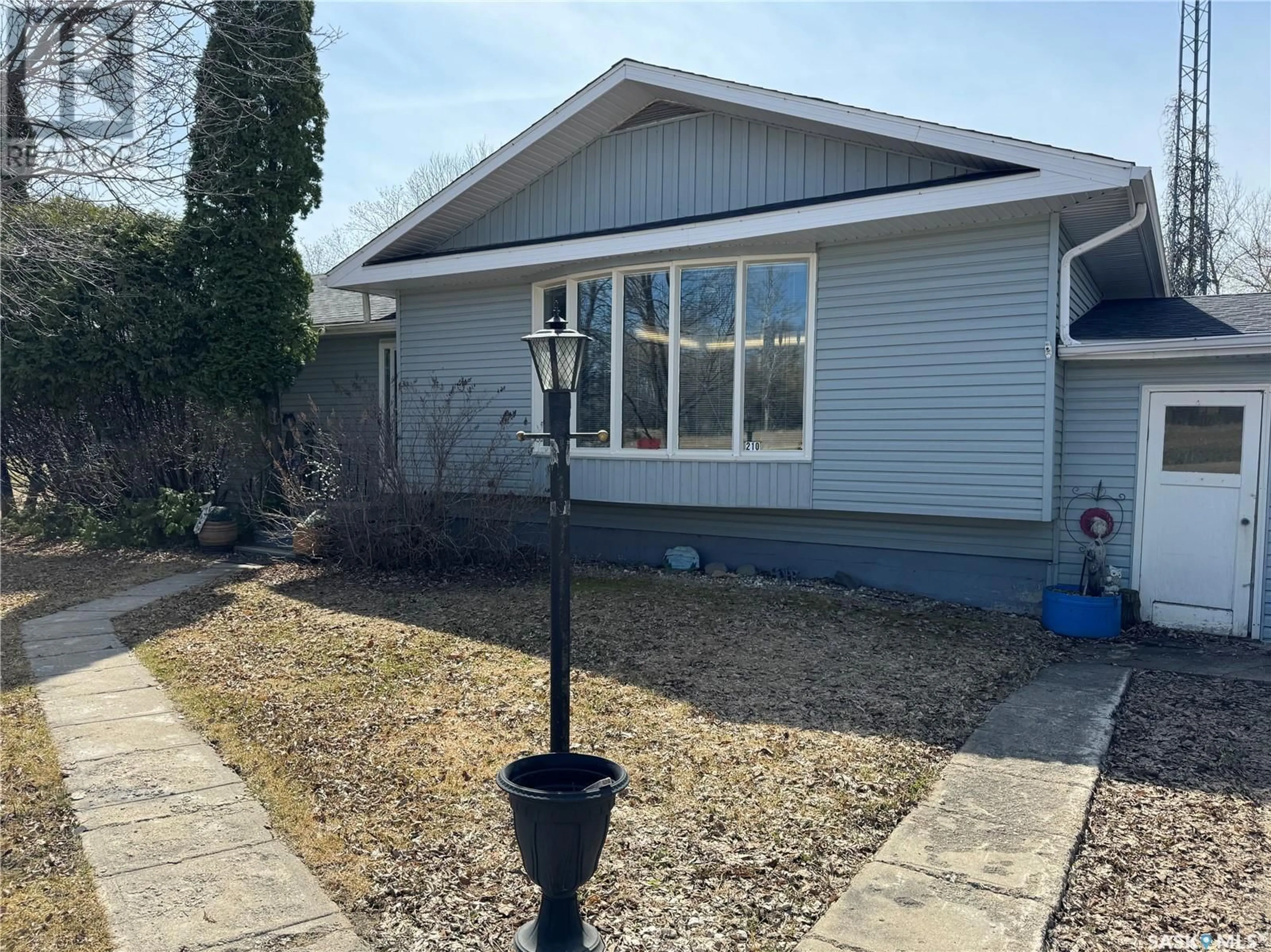 Outside view for 210 Railway AVENUE, Hazel Dell Saskatchewan S0A1G0