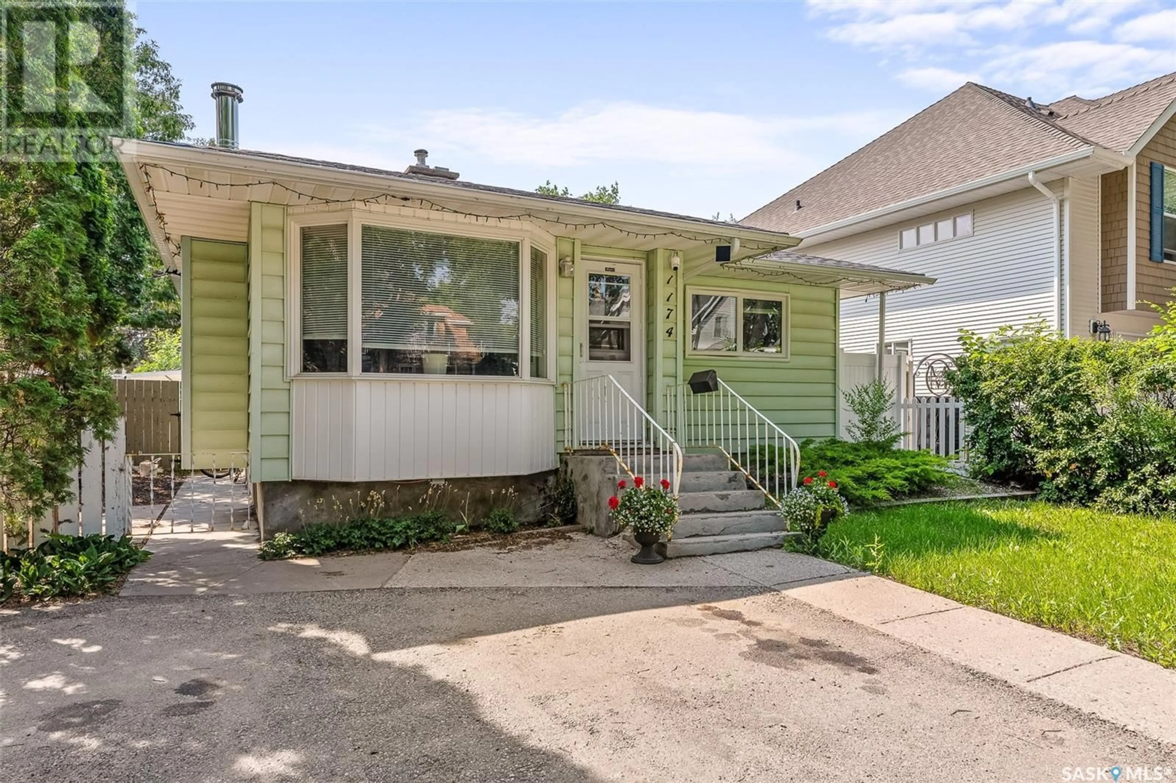 Frontside or backside of a home for 1174 Alder AVENUE, Moose Jaw Saskatchewan S6H0Y7