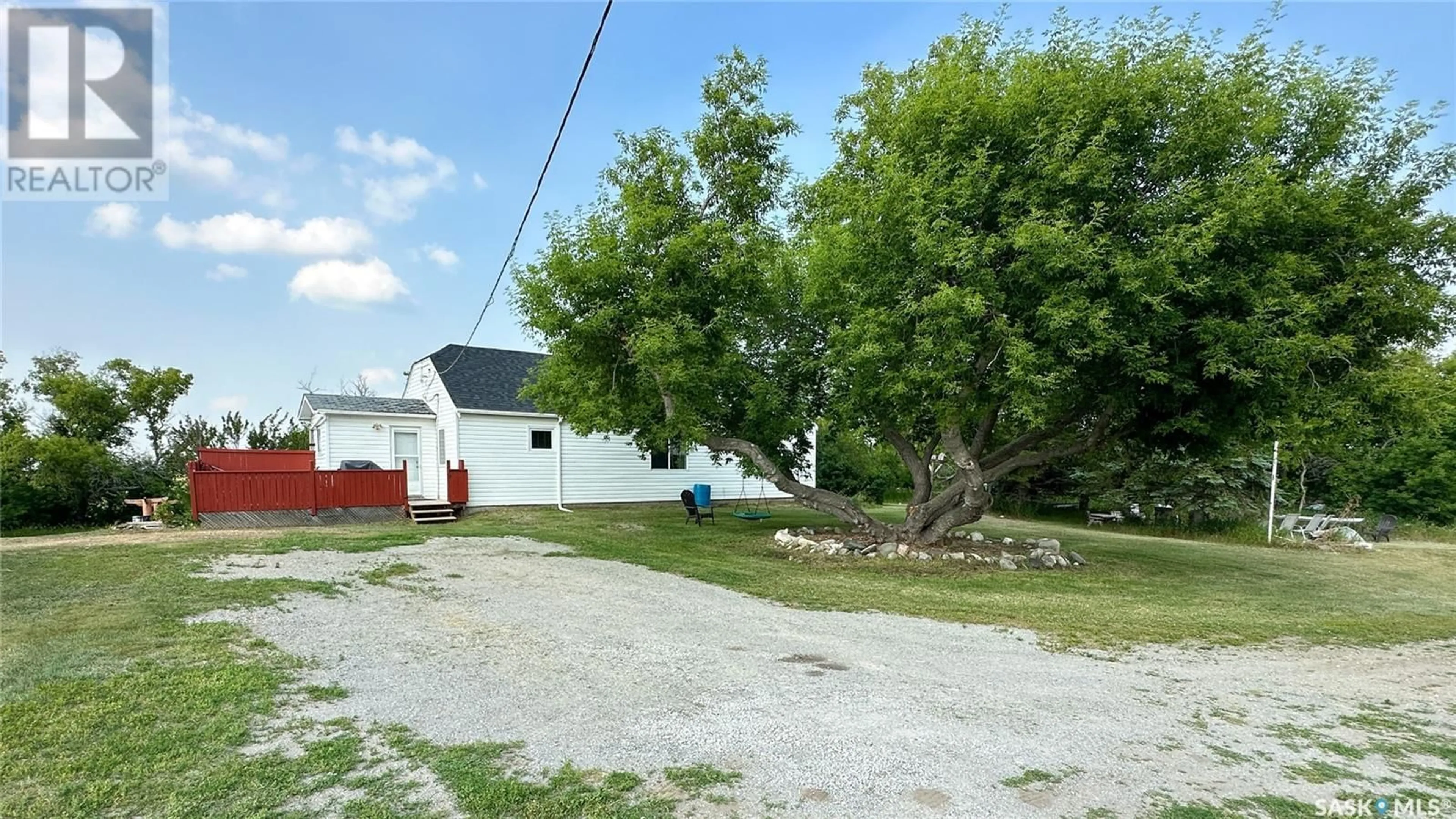 Fenced yard for Regina Beach Acreage, Lumsden Rm No. 189 Saskatchewan S0G4C0