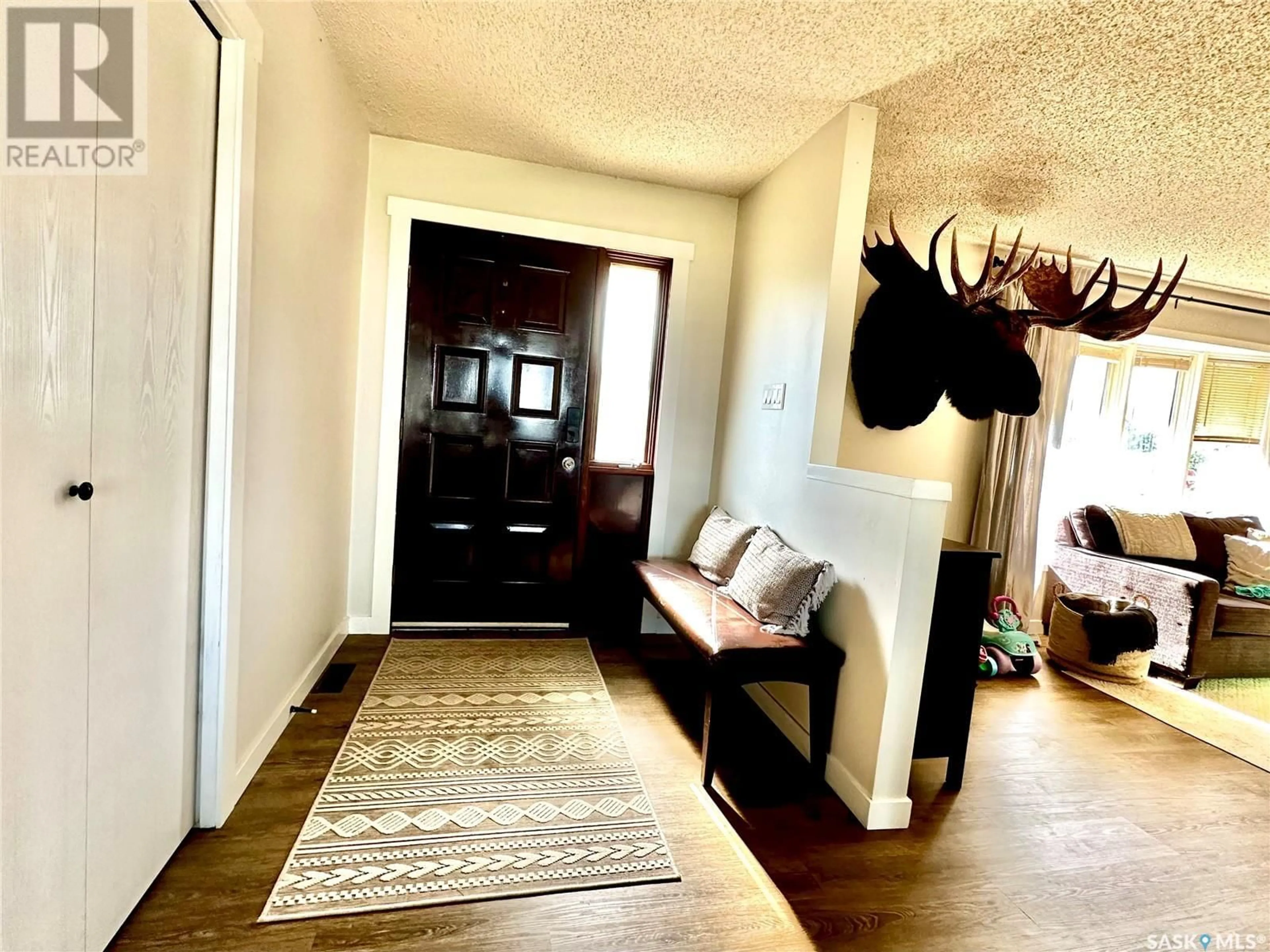 Indoor entryway for 202 William STREET, Radisson Saskatchewan S0K3L0