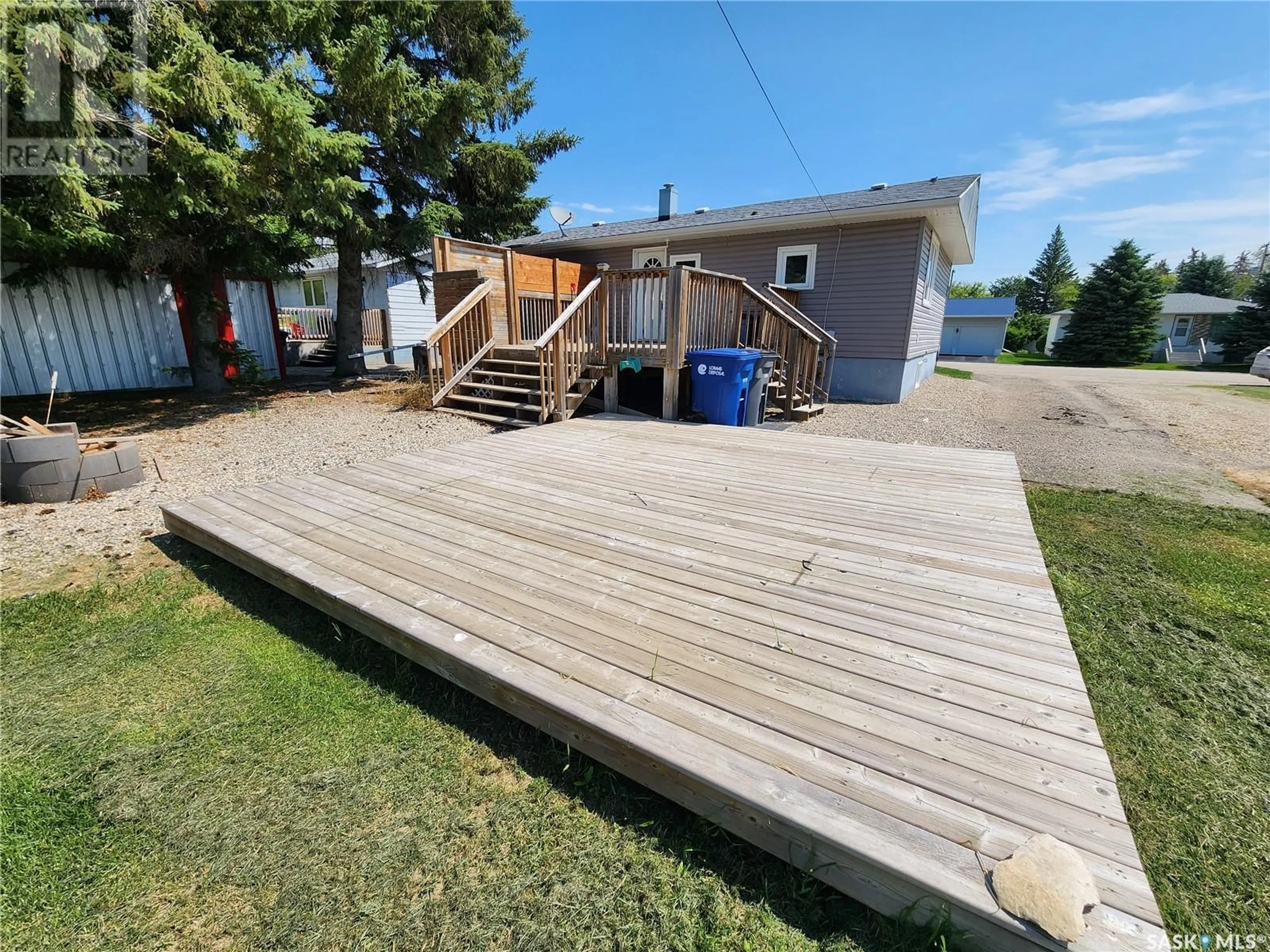 Frontside or backside of a home for 128 1St AVENUE E, Montmartre Saskatchewan S0G3M0