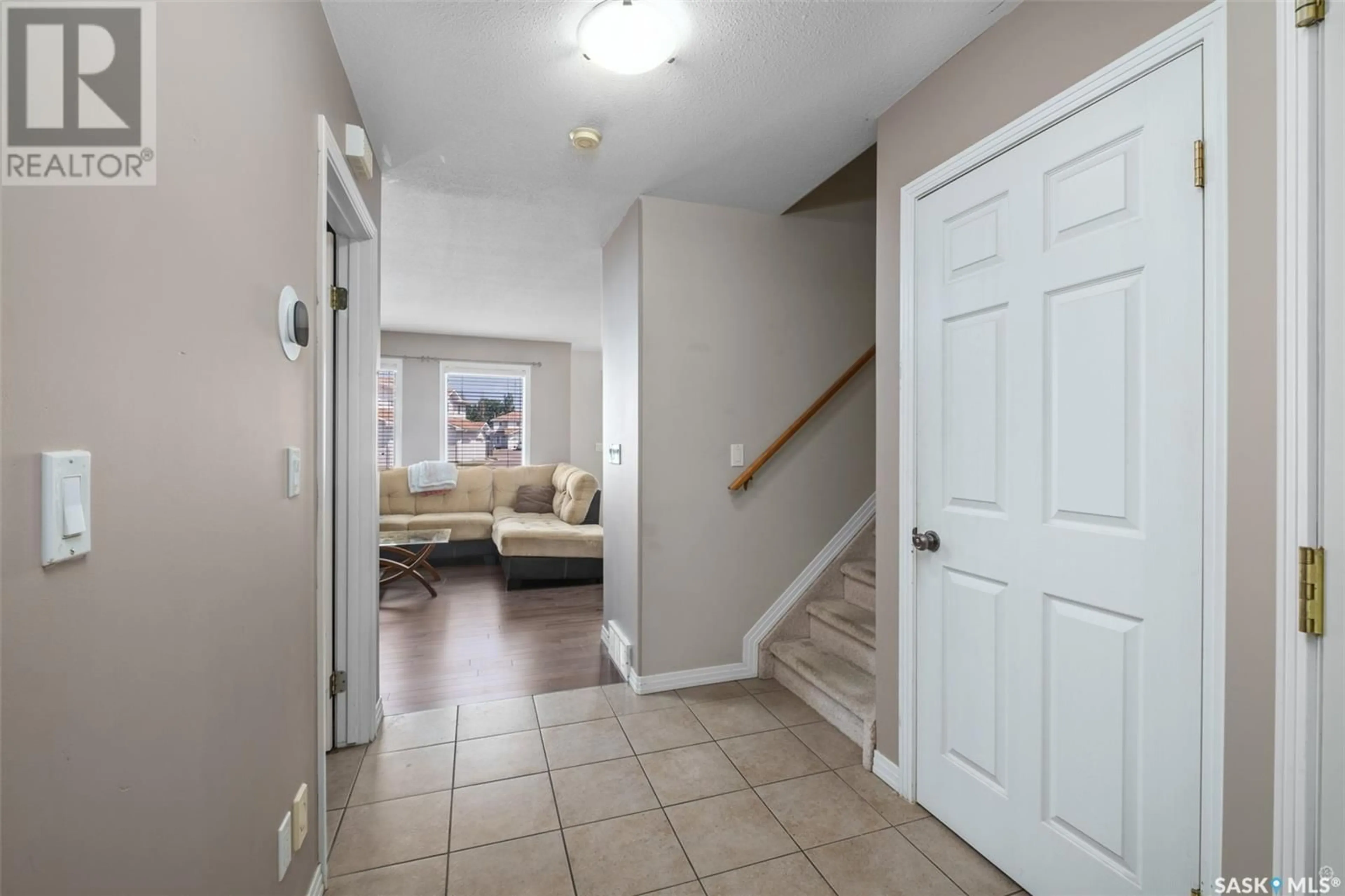 Indoor entryway for #4 1620 Olive Diefenbaker DRIVE, Prince Albert Saskatchewan S6X1C5