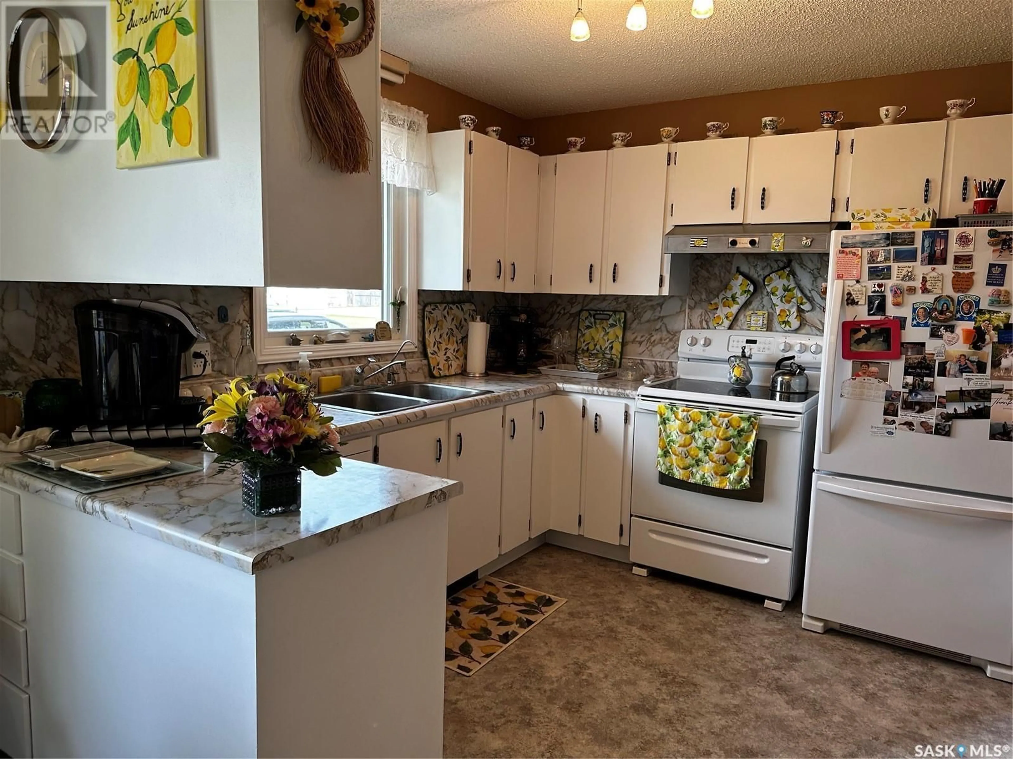 Kitchen for 106 2nd AVENUE E, Lampman Saskatchewan S0C1N0