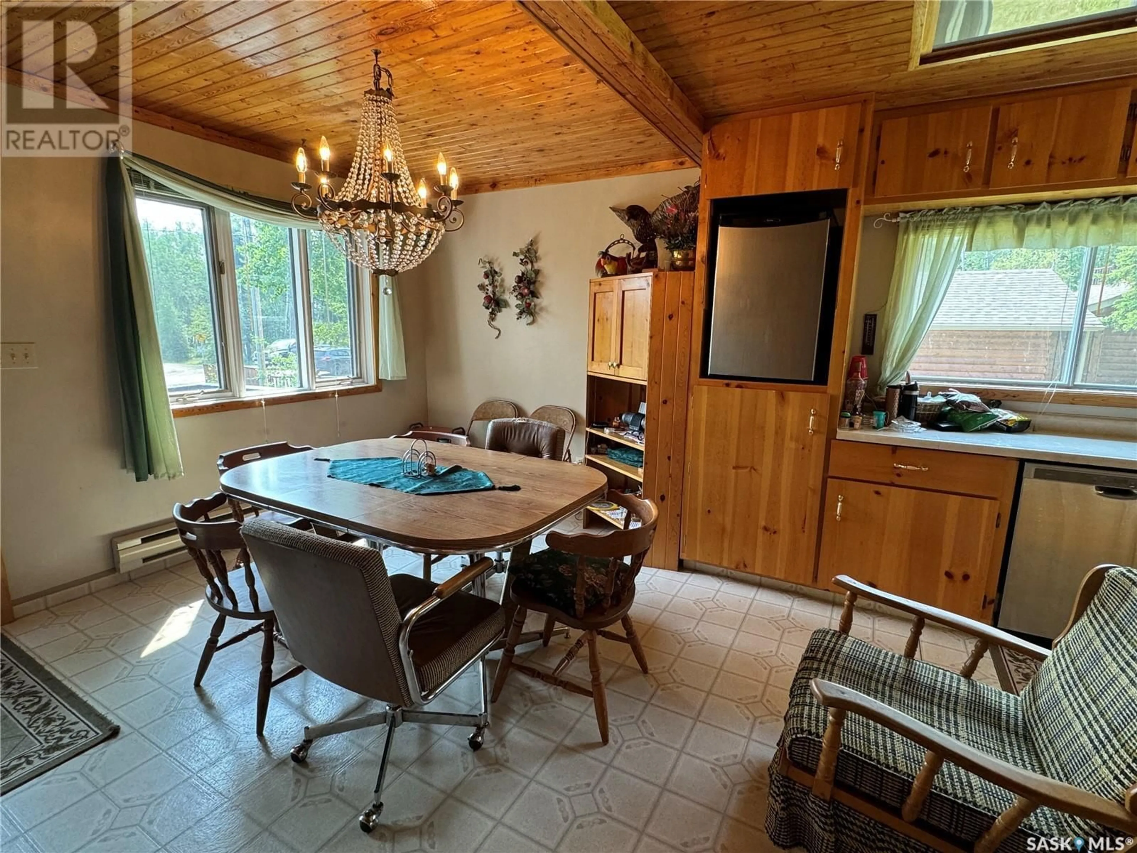Dining room, unknown for 1402 NIKIK AVENUE, Missinipe Saskatchewan S0J1L0