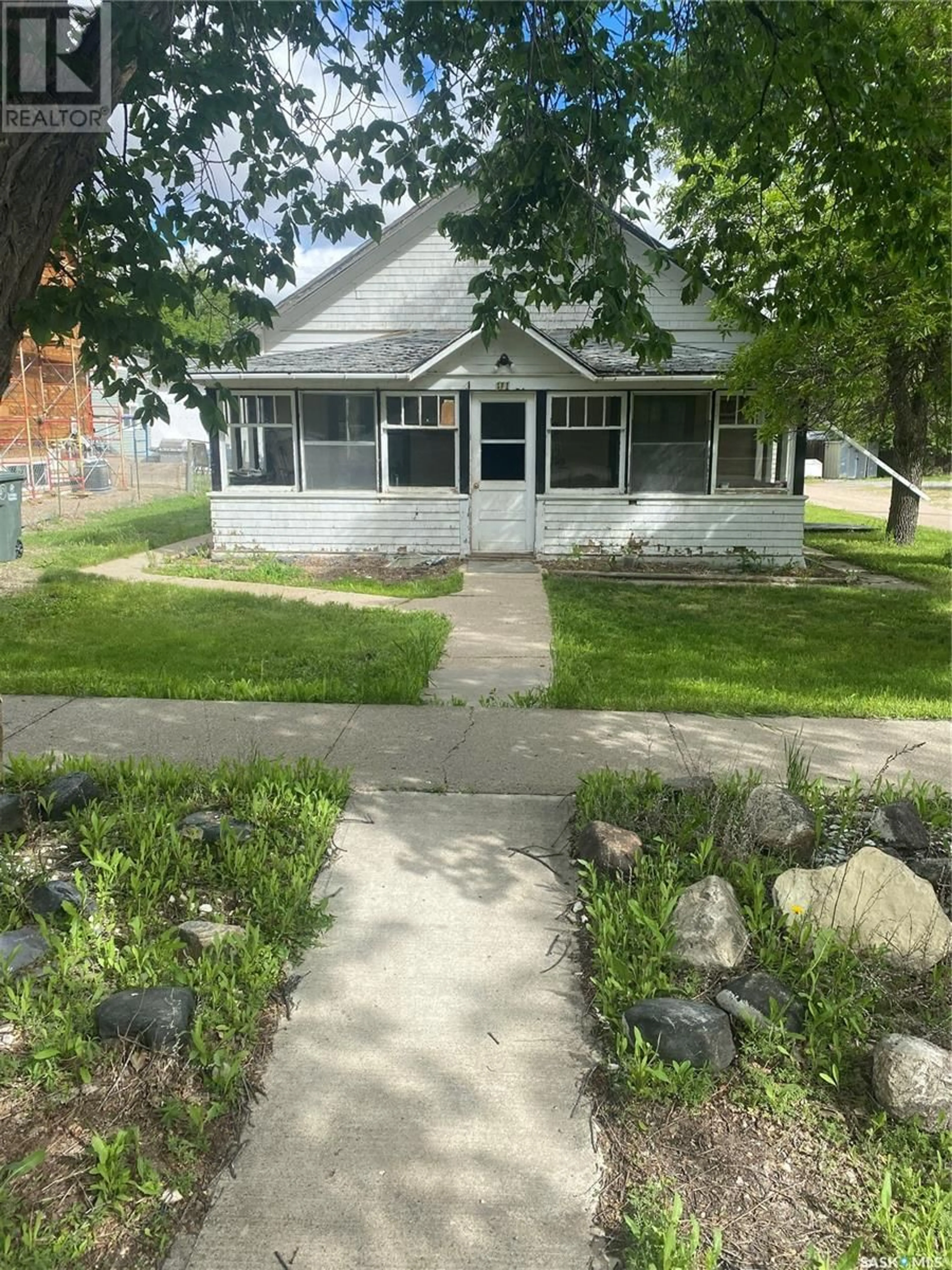 Frontside or backside of a home, cottage for 111 4th AVENUE W, Rosetown Saskatchewan S0L2V0