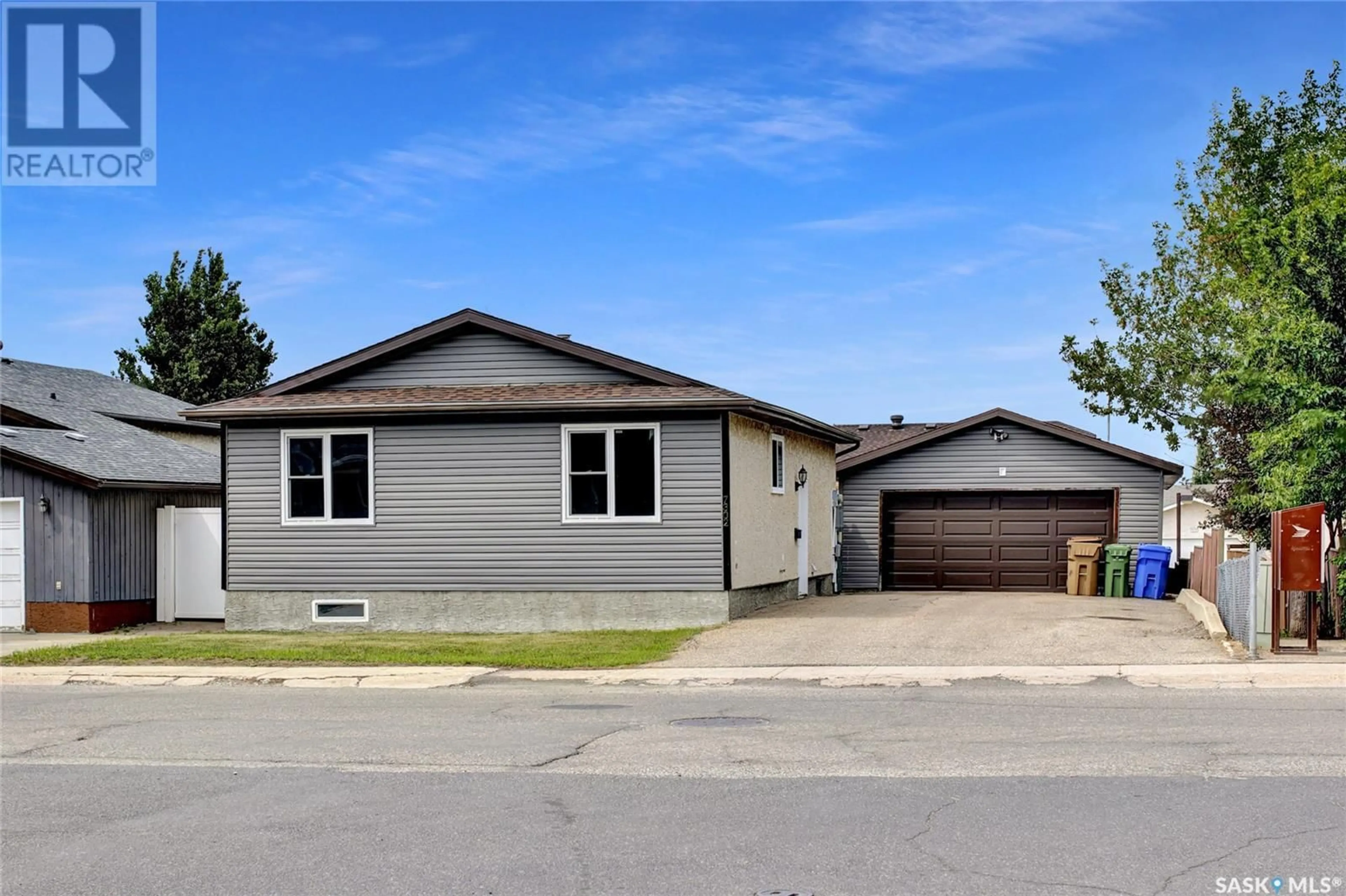 Frontside or backside of a home, cottage for 7302 Whelan DRIVE, Regina Saskatchewan S4X3W7