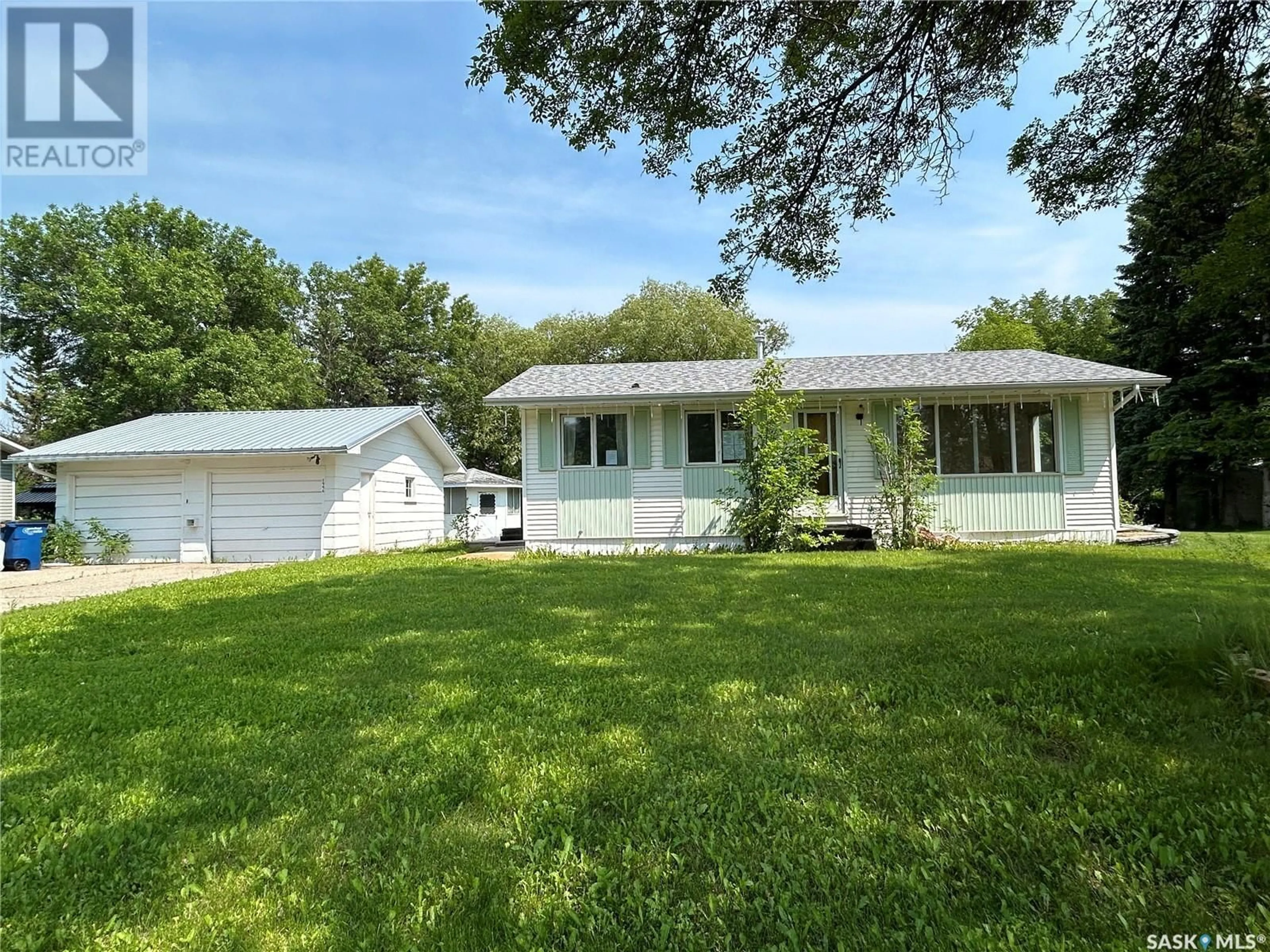 Frontside or backside of a home for 1996 Newmarket DRIVE, Tisdale Saskatchewan S0E1T0