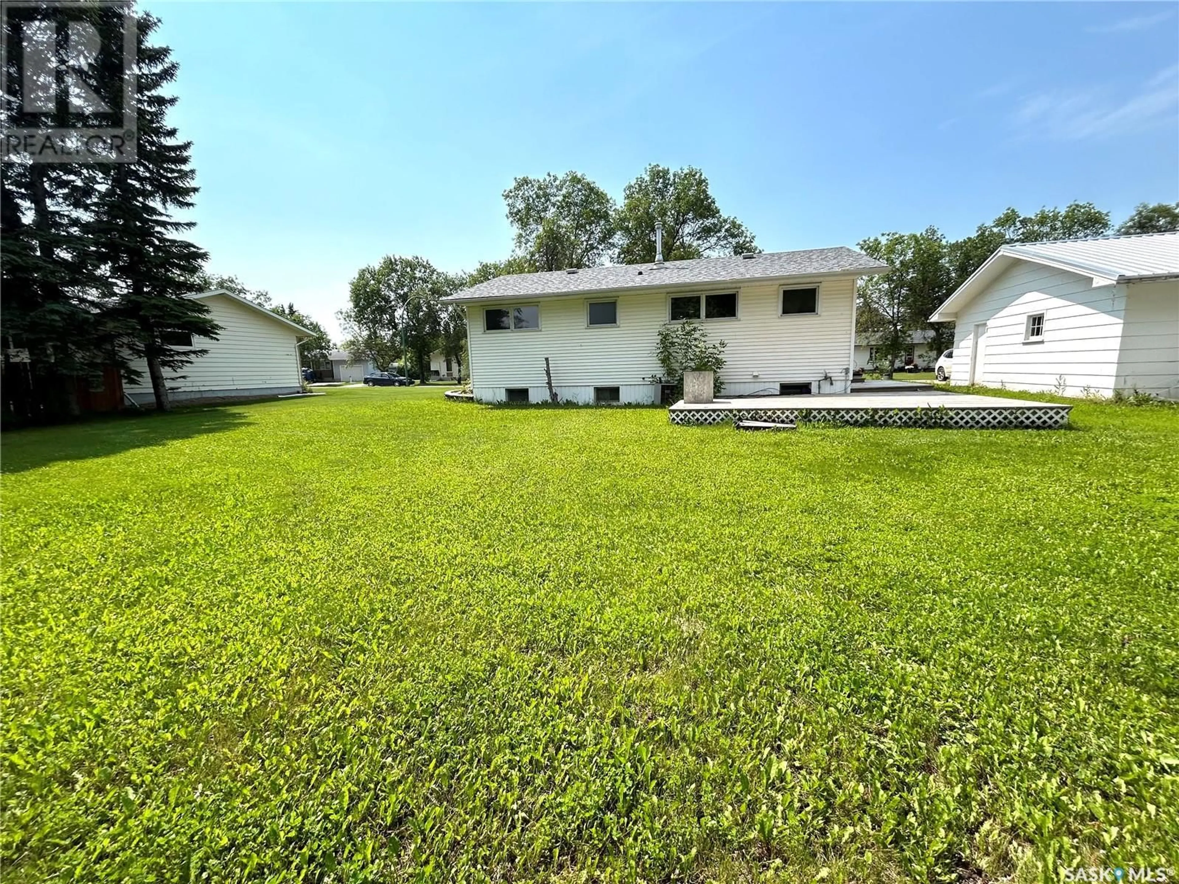 Frontside or backside of a home for 1996 Newmarket DRIVE, Tisdale Saskatchewan S0E1T0